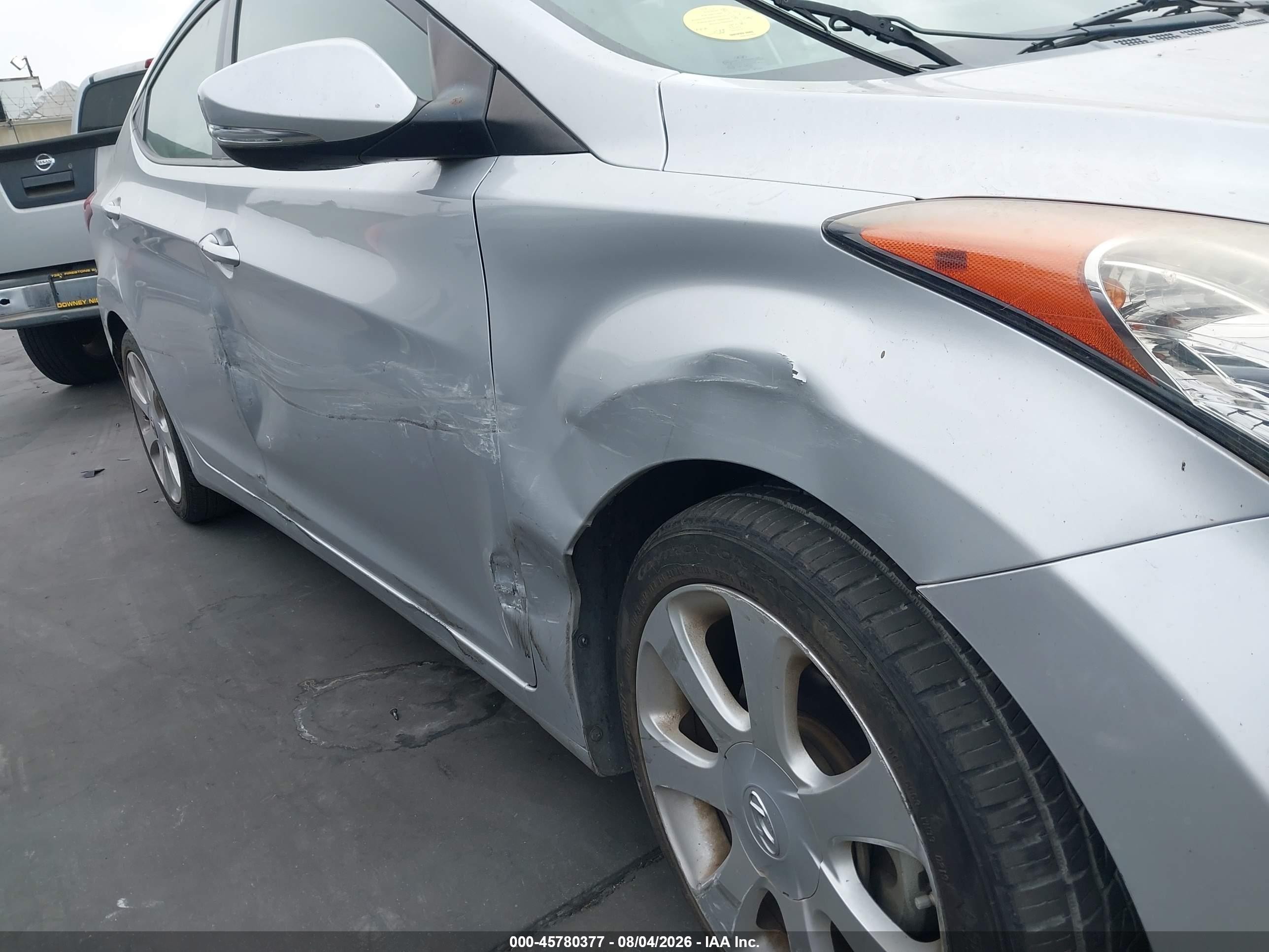 2013 Hyundai Elantra Limited Silver vin: KMHDH4AE8DU919623