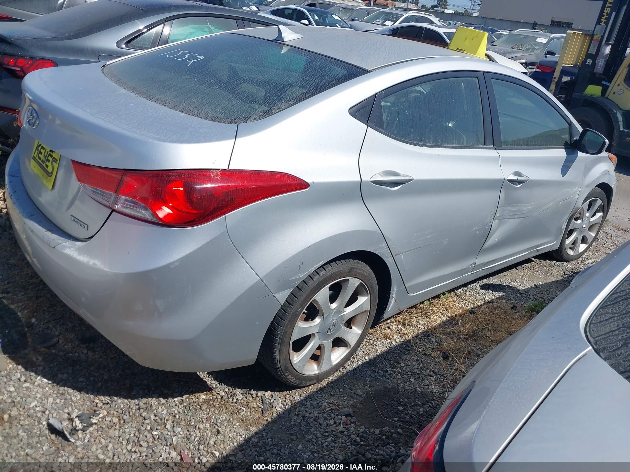 2013 Hyundai Elantra Limited Silver vin: KMHDH4AE8DU919623