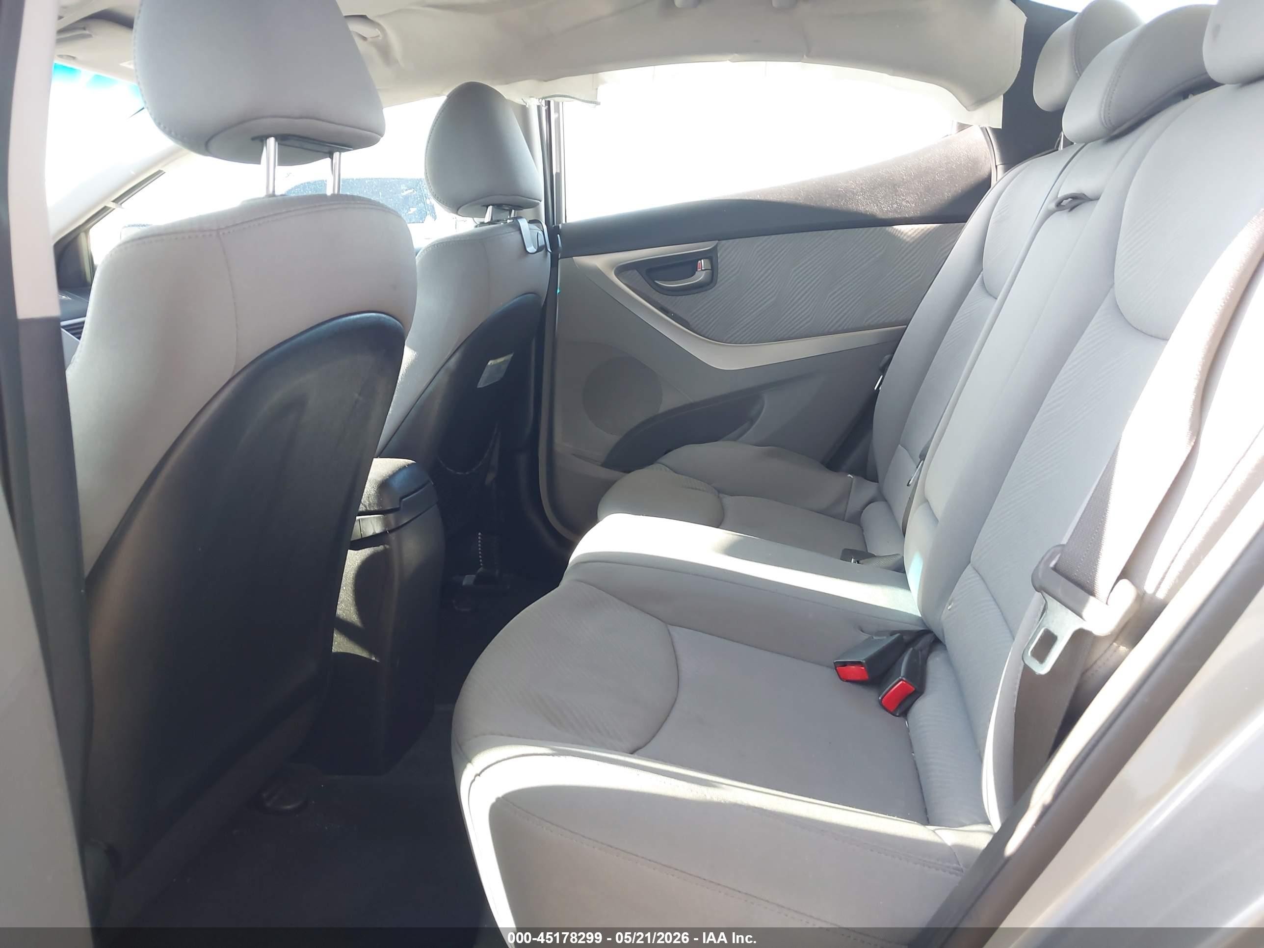2013 Hyundai Elantra Gls Silver vin: KMHDH4AE8DU931514