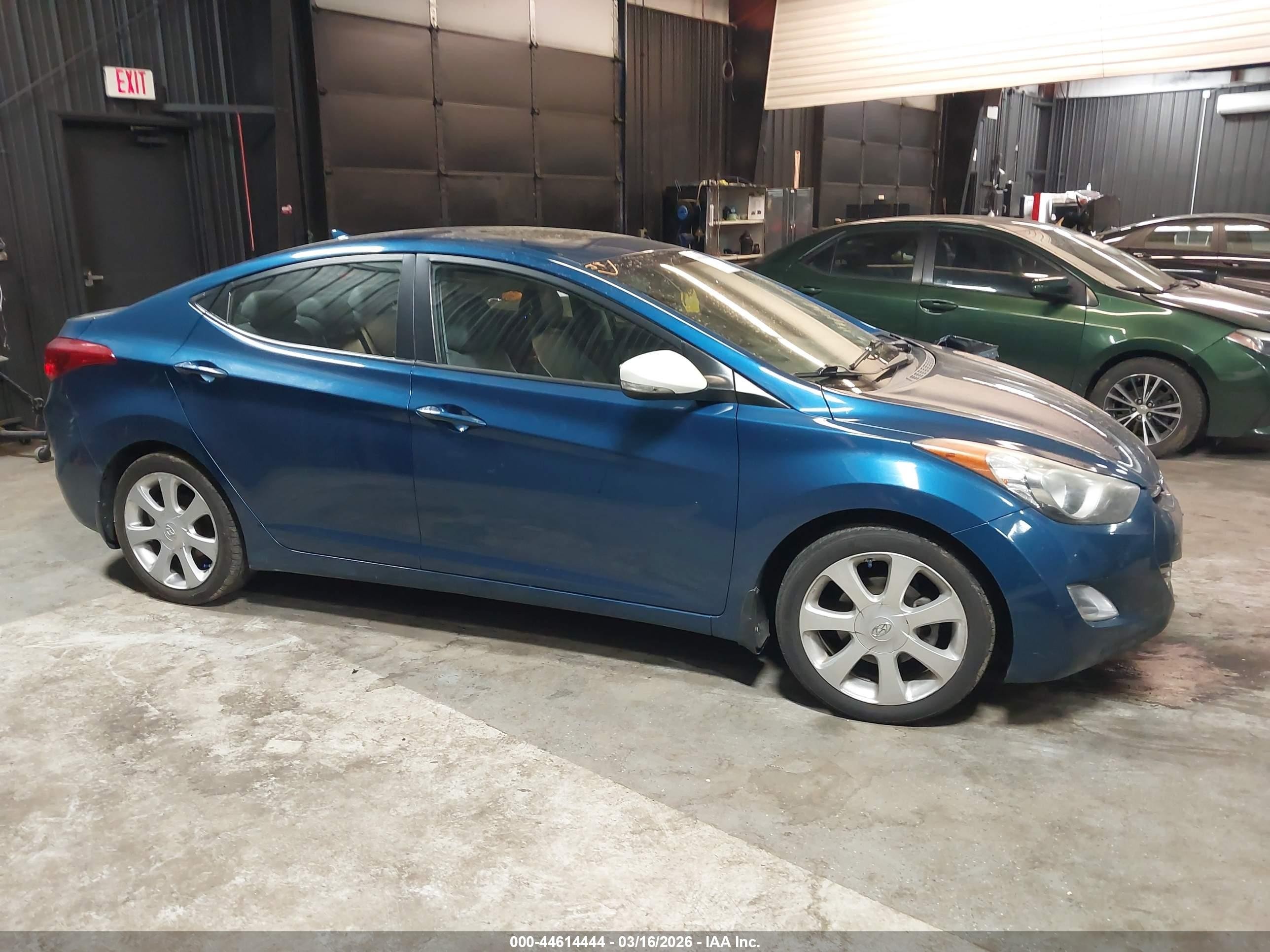 2013 Hyundai Elantra Limited Dark Blue vin: KMHDH4AE8DU950046