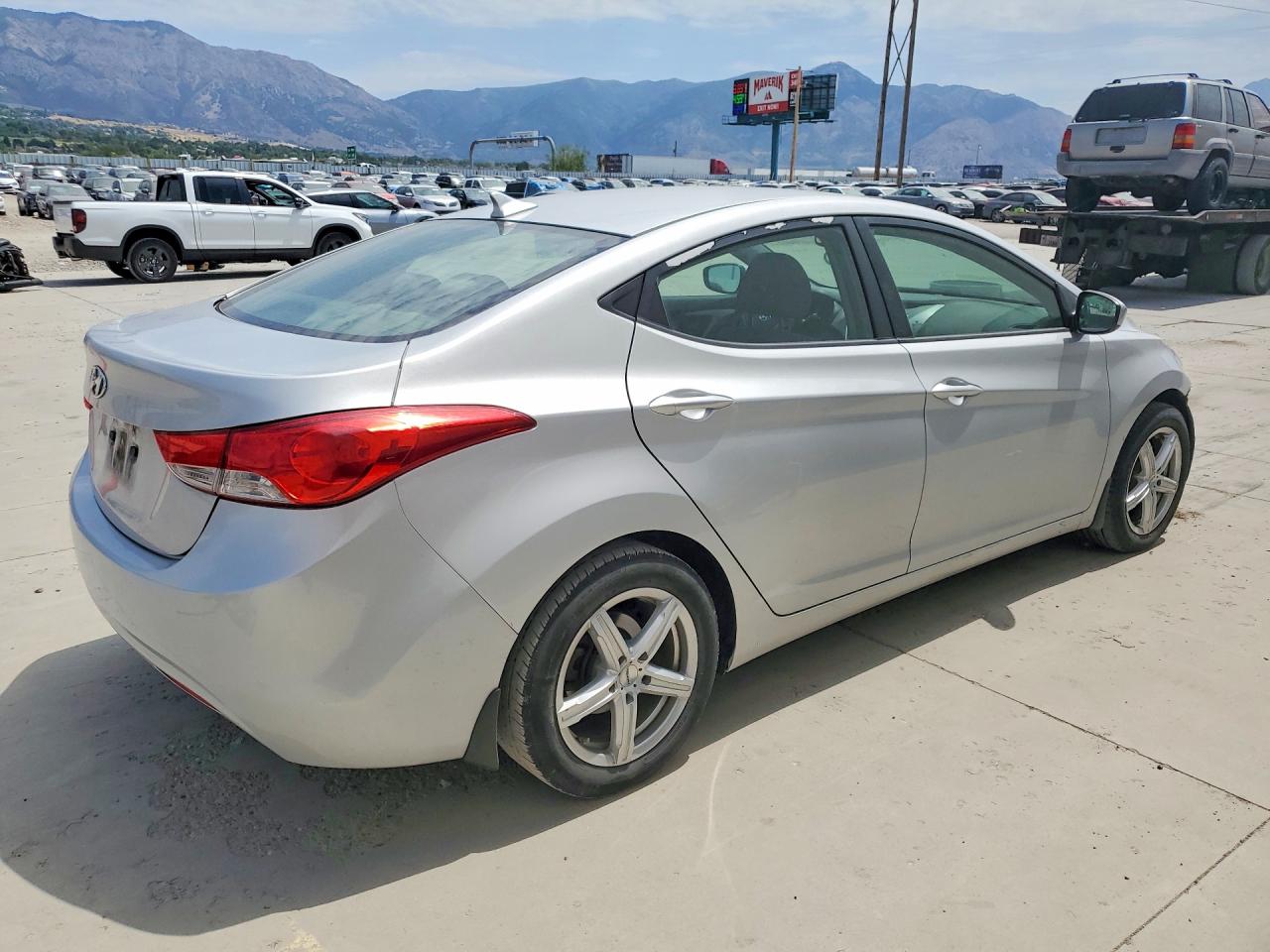 2013 Hyundai Elantra Gls Silver vin: KMHDH4AE8DU955845