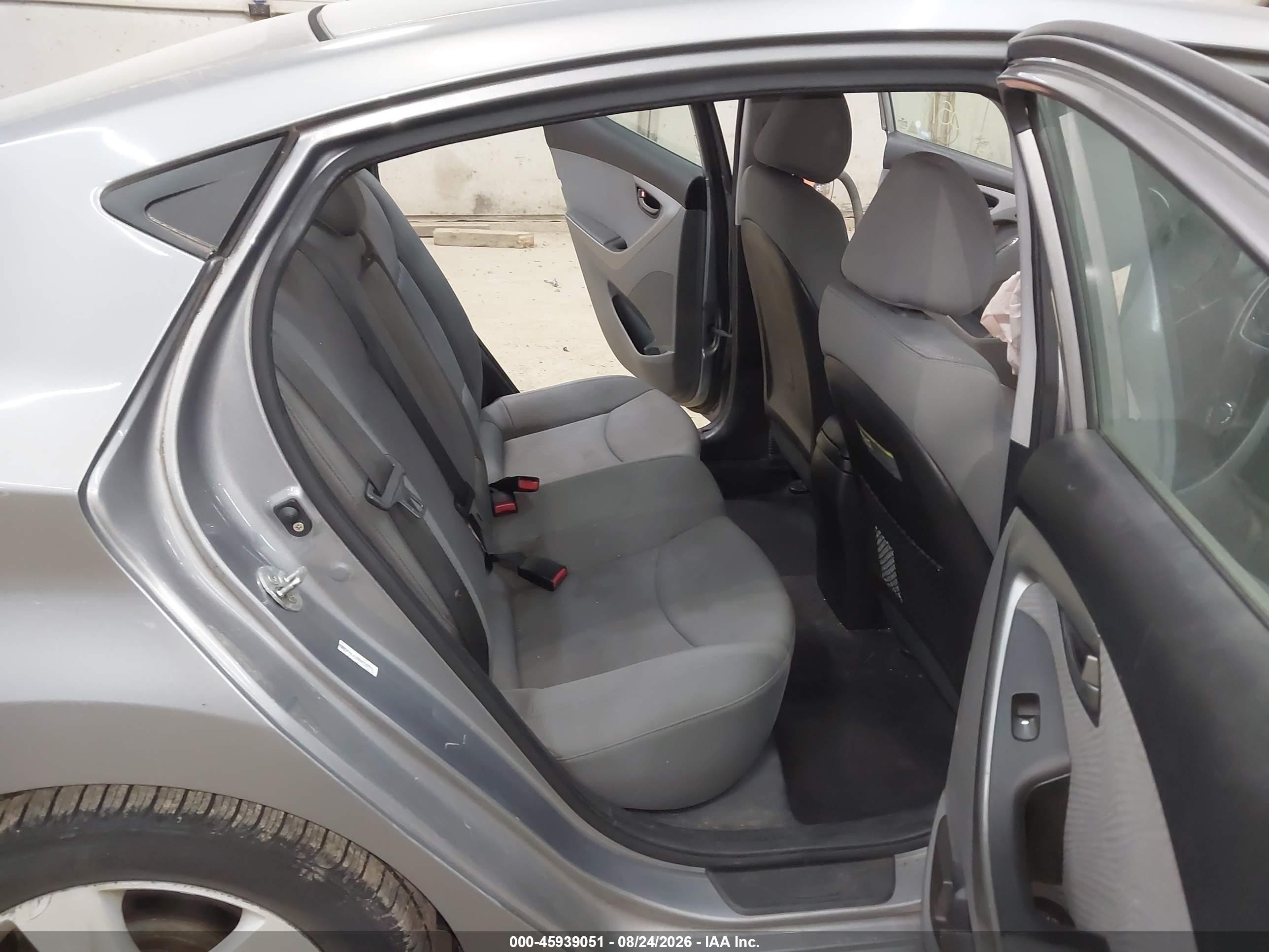 2013 Hyundai Elantra Gls Silver vin: KMHDH4AE8DU976663