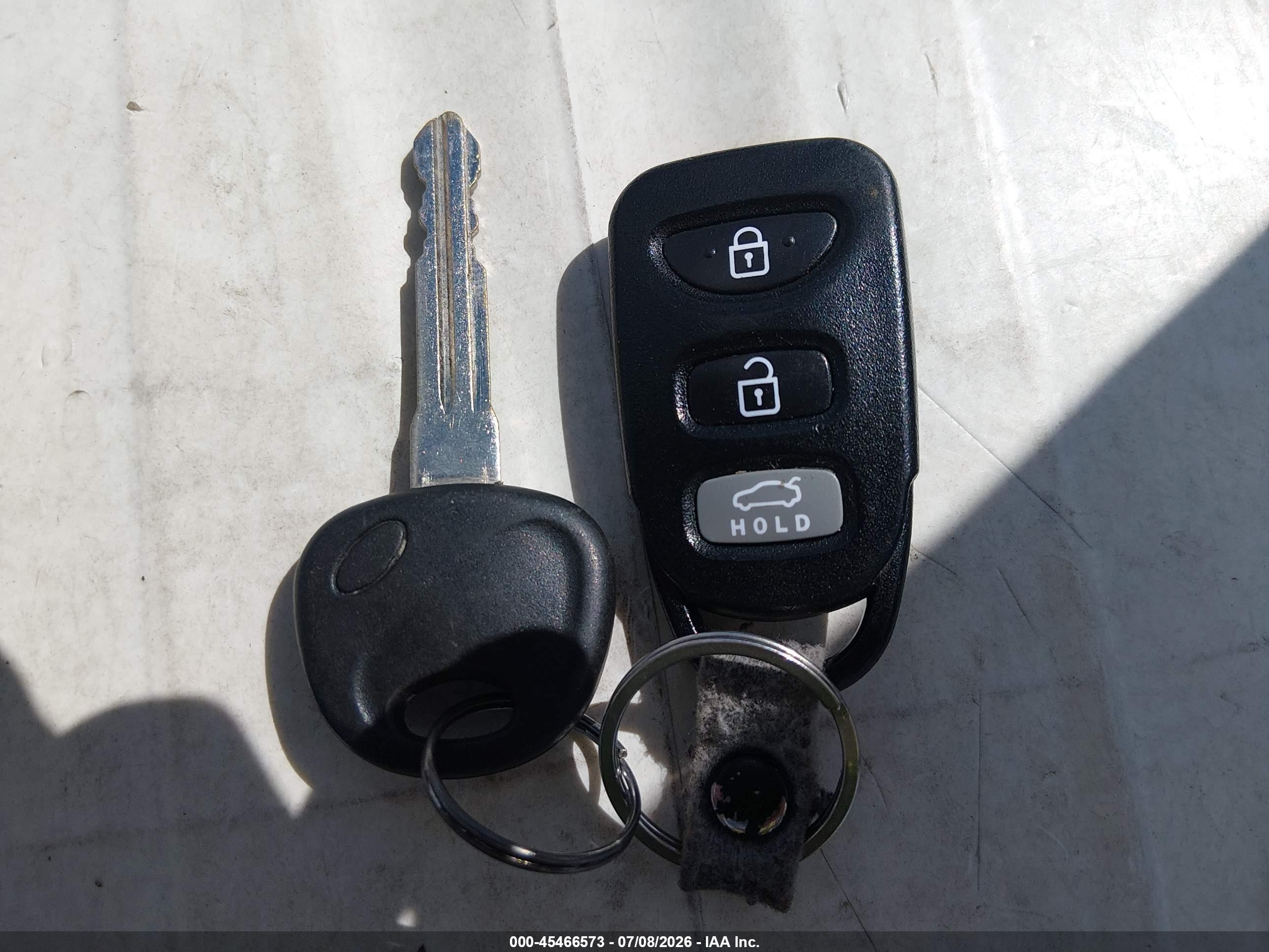 2013 Hyundai Elantra Gls Silver vin: KMHDH4AE8DU992555