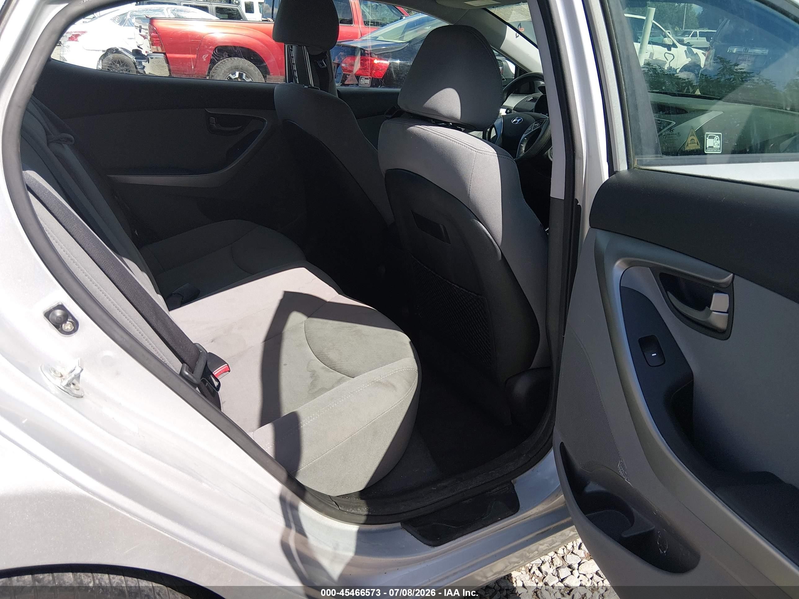 2013 Hyundai Elantra Gls Silver vin: KMHDH4AE8DU992555