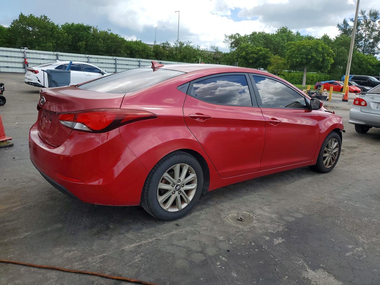 2014 Hyundai Elantra Se Red vin: KMHDH4AE8EU082387