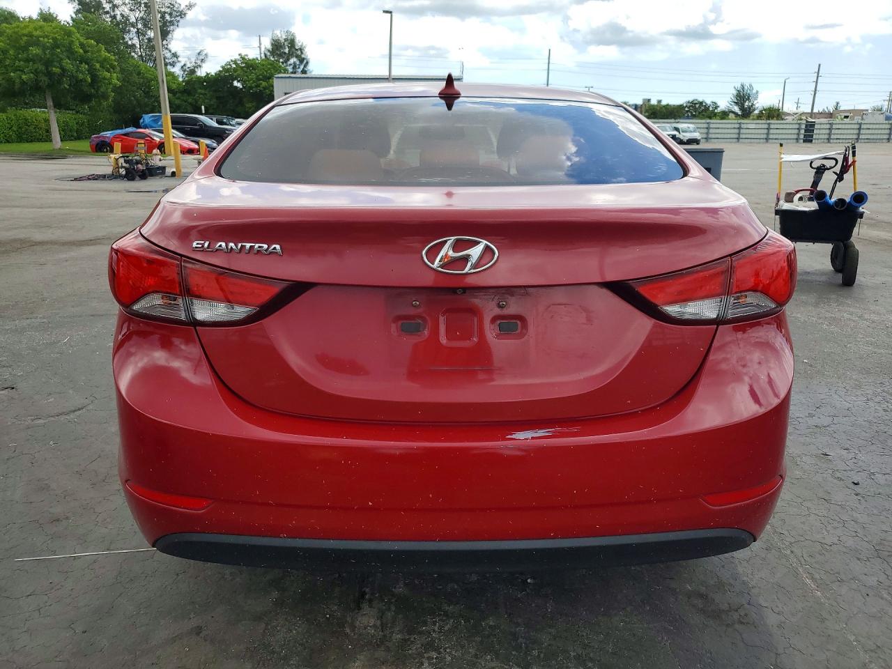 2014 Hyundai Elantra Se Red vin: KMHDH4AE8EU082387