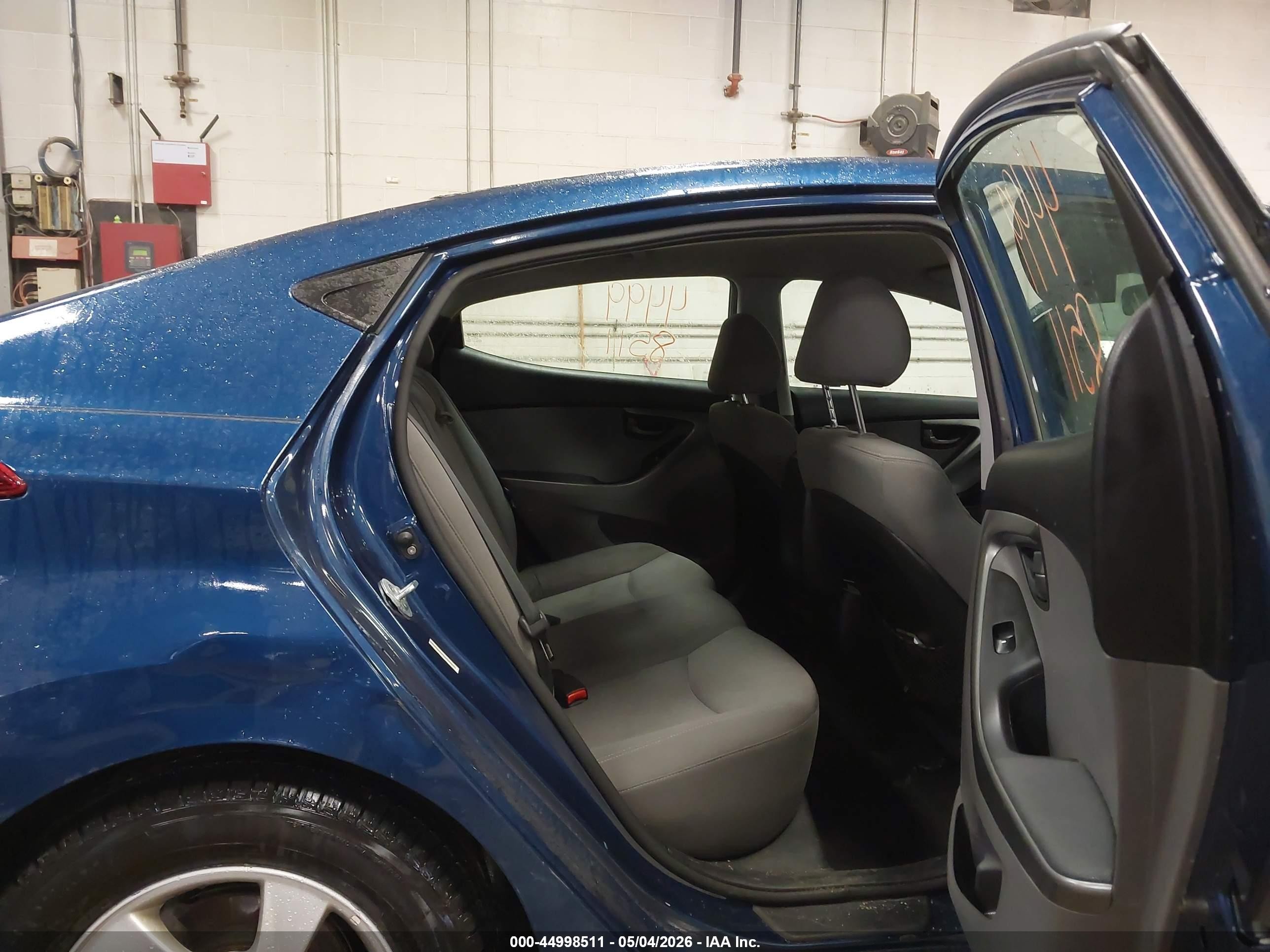 2014 Hyundai Elantra Se Blue vin: KMHDH4AE8EU131815