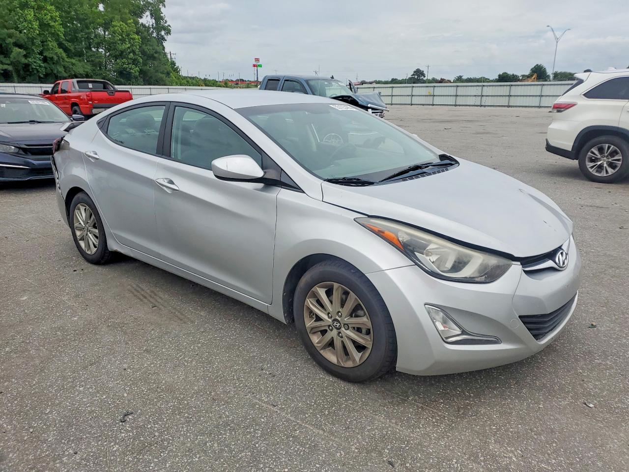 2014 Hyundai Elantra Se Silver vin: KMHDH4AE8EU181081