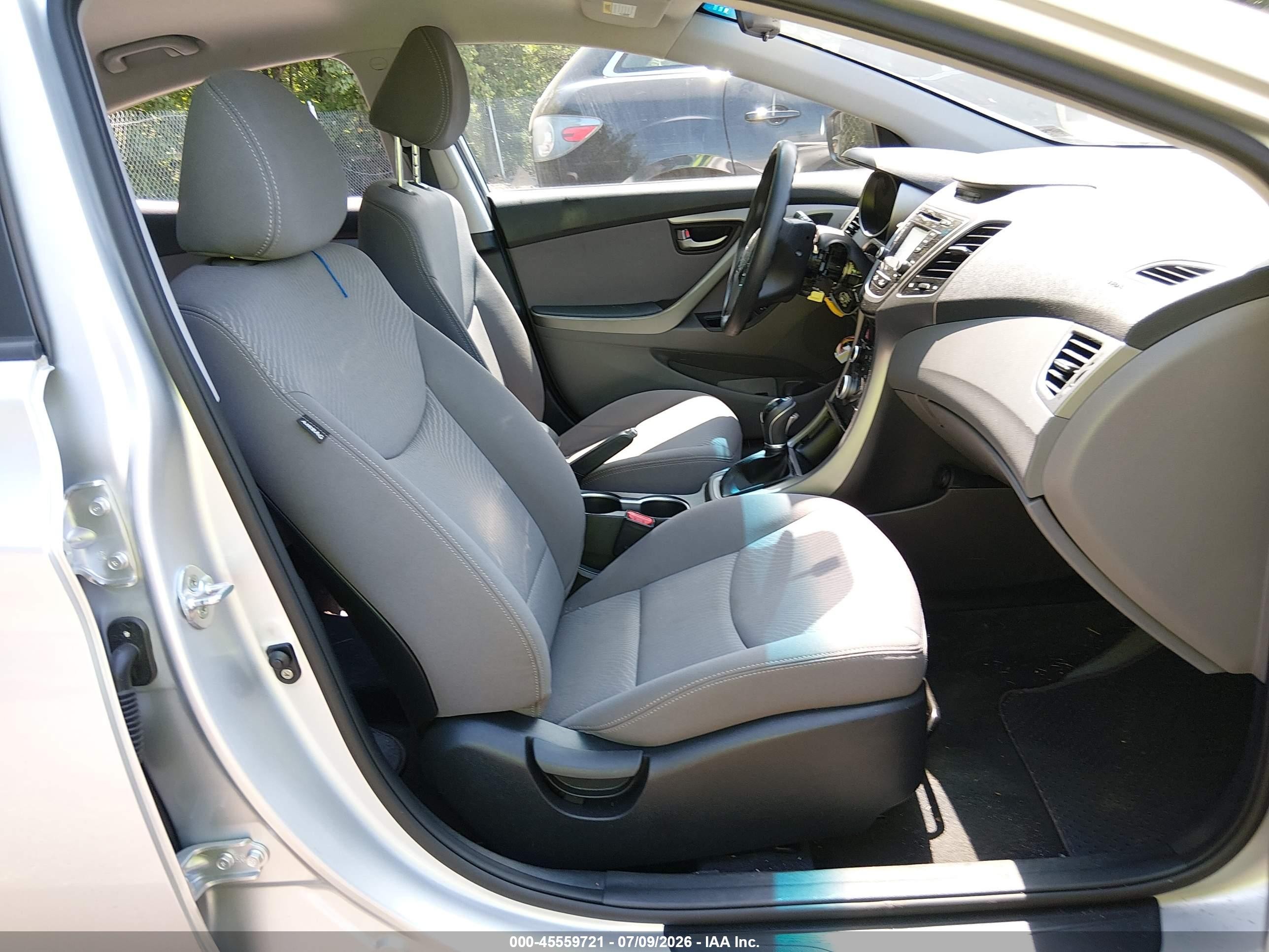 2015 Hyundai Elantra Se Серебряный vin: KMHDH4AE8FU260770