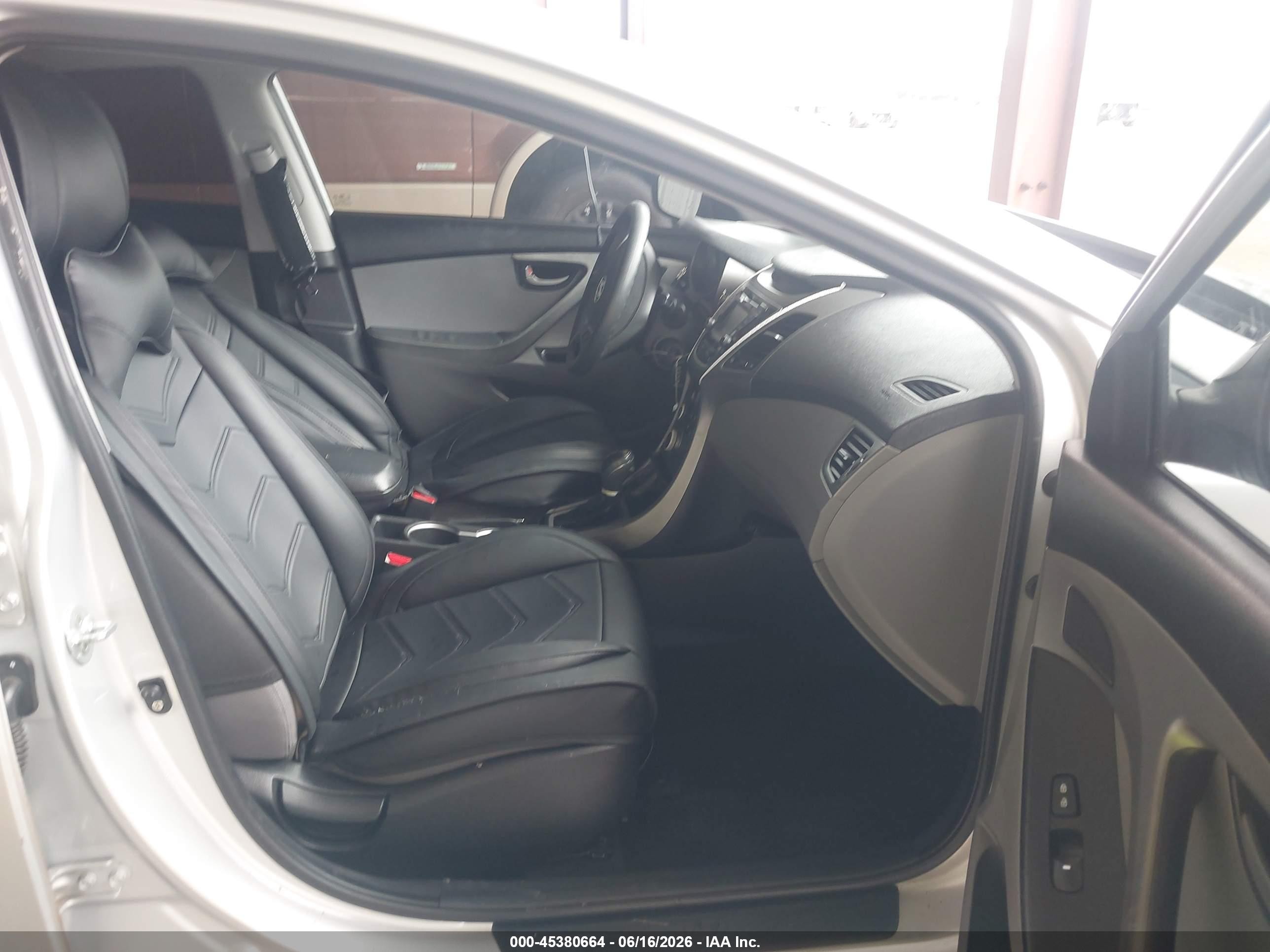 2015 Hyundai Elantra Se Silver vin: KMHDH4AE8FU309918