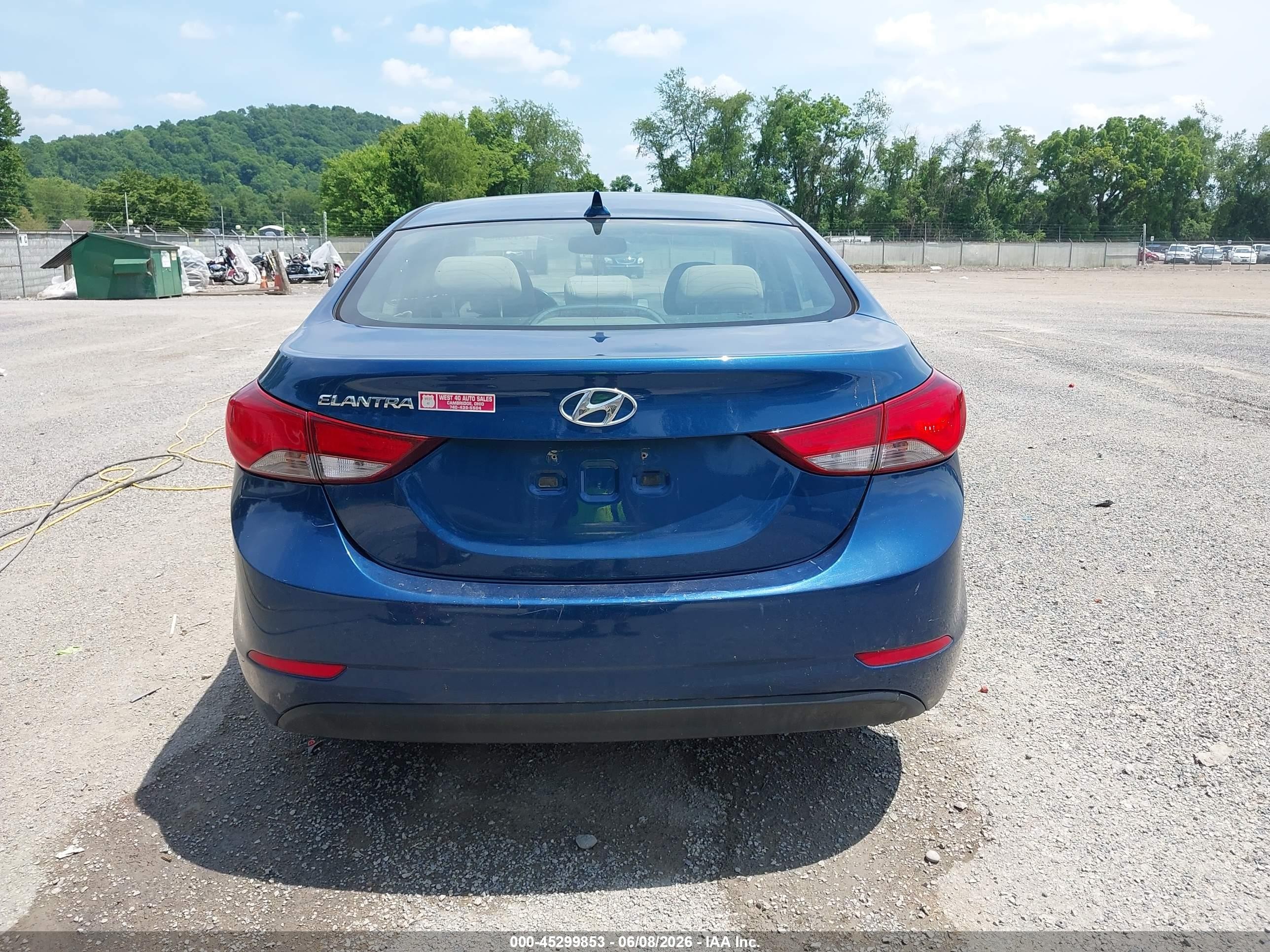 2015 Hyundai Elantra Se Blue vin: KMHDH4AE8FU329828