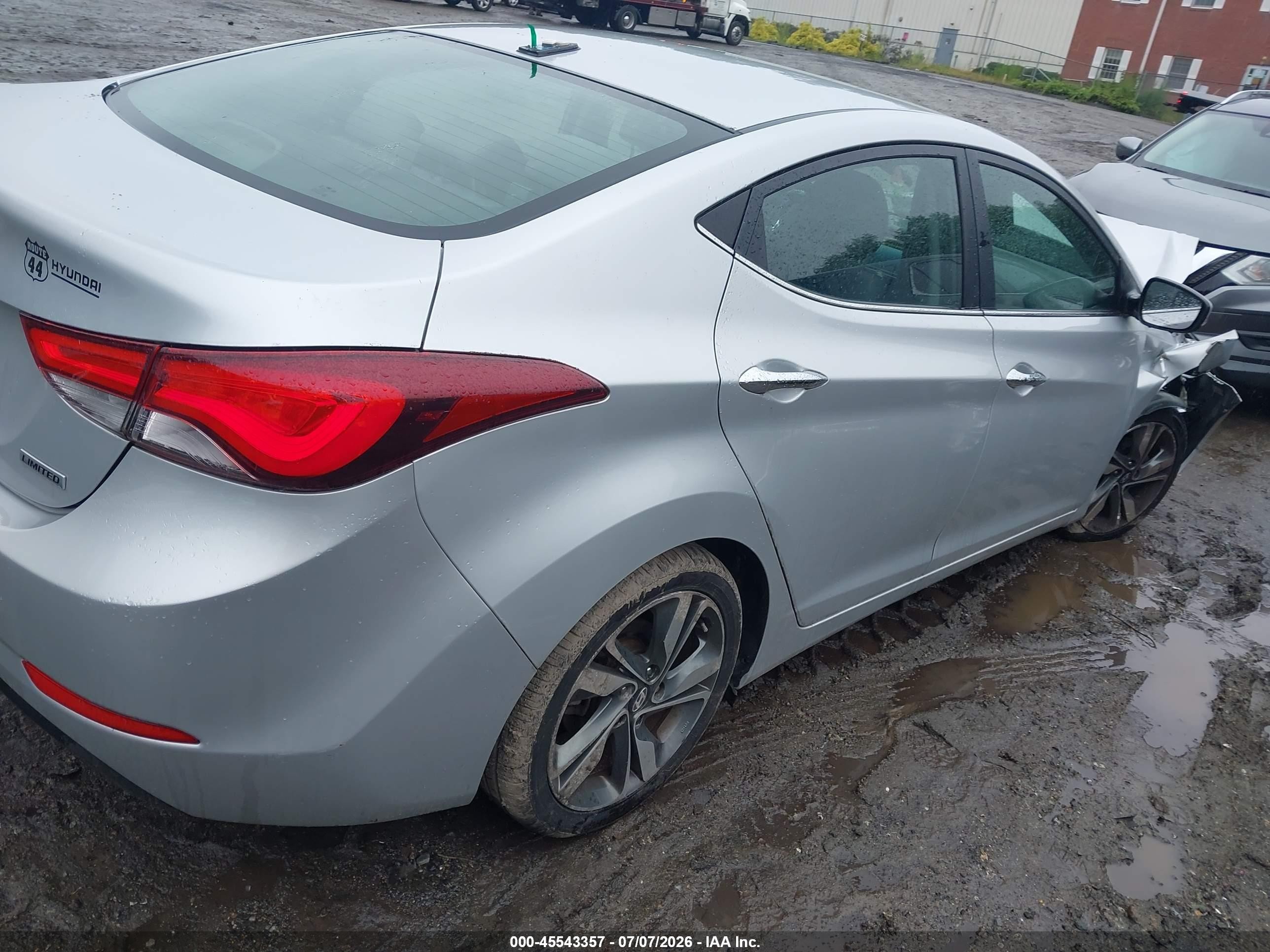 2015 Hyundai Elantra Limited Серебряный vin: KMHDH4AE8FU437785