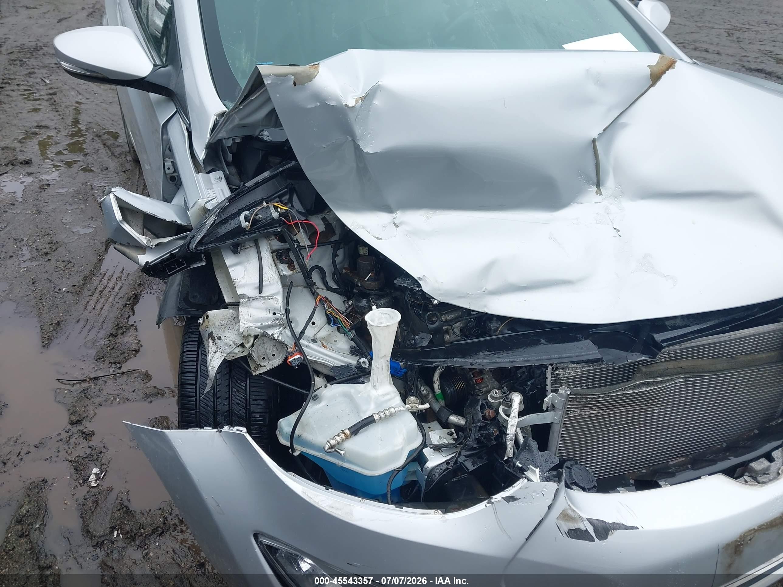 2015 Hyundai Elantra Limited Серебряный vin: KMHDH4AE8FU437785