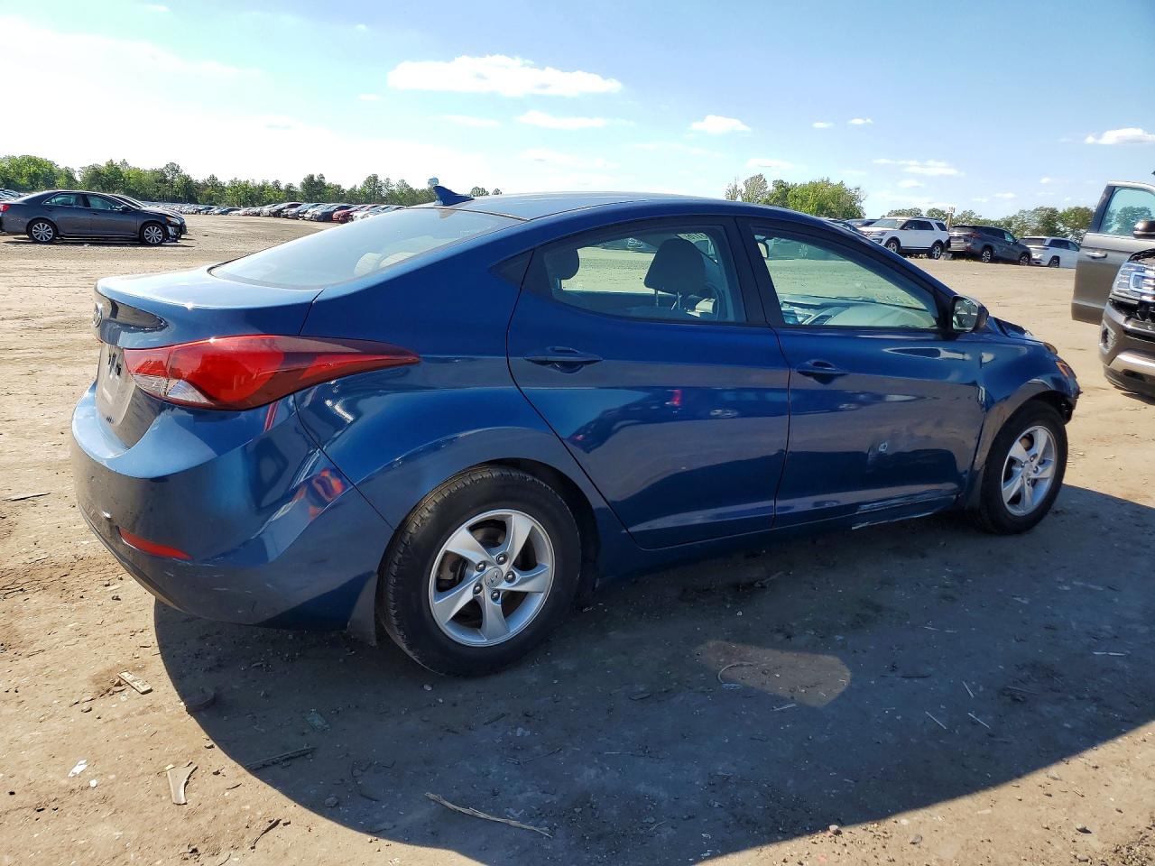 2015 Hyundai Elantra Se Blue vin: KMHDH4AE8FU458815
