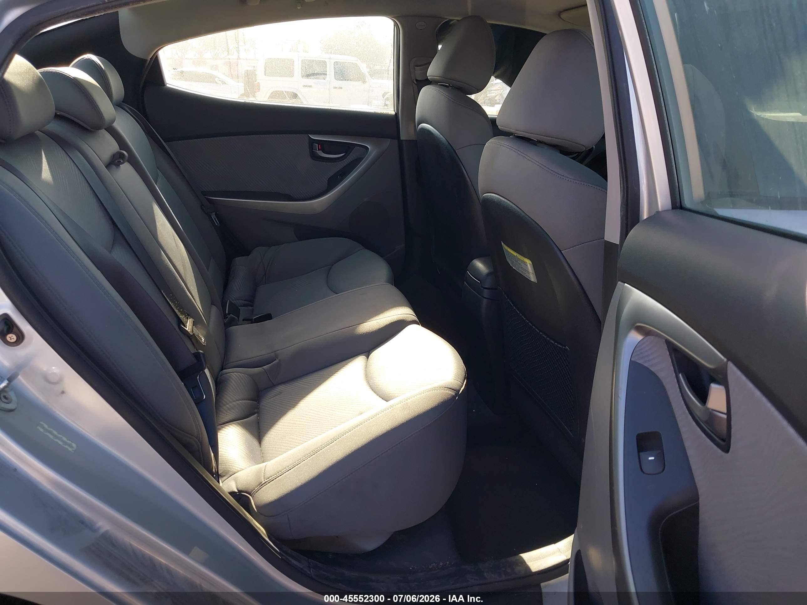 2011 Hyundai Elantra Gls (ulsan Plant) Silver vin: KMHDH4AE9BU152670