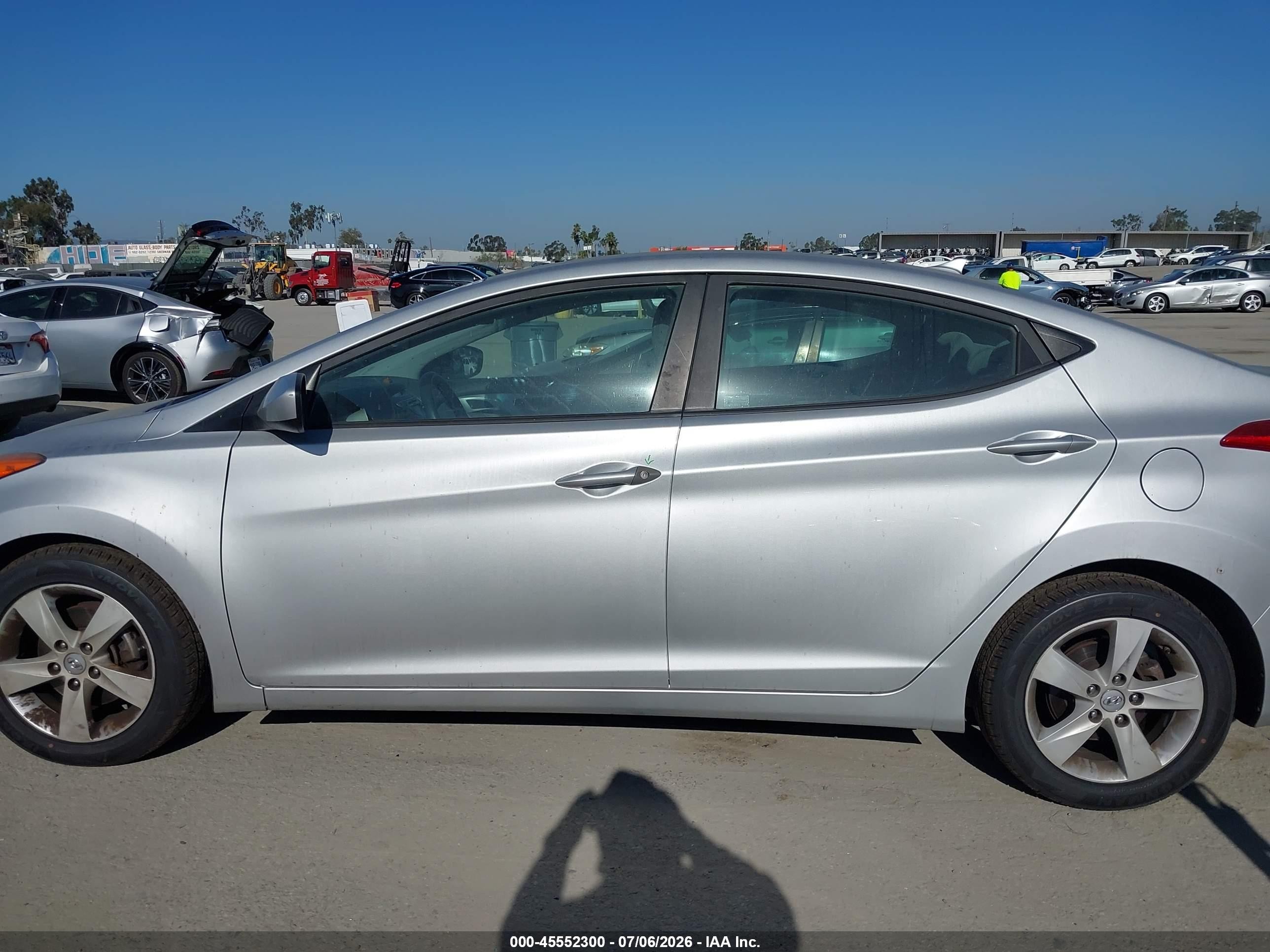 2011 Hyundai Elantra Gls (ulsan Plant) Silver vin: KMHDH4AE9BU152670