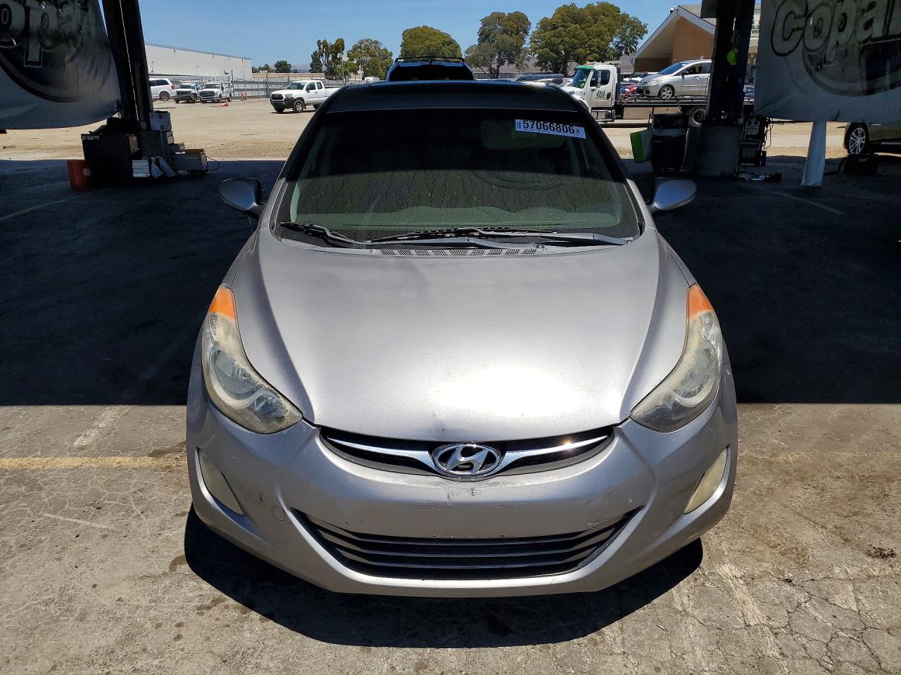 2012 Hyundai Elantra Limited Silver vin: KMHDH4AE9CU217261