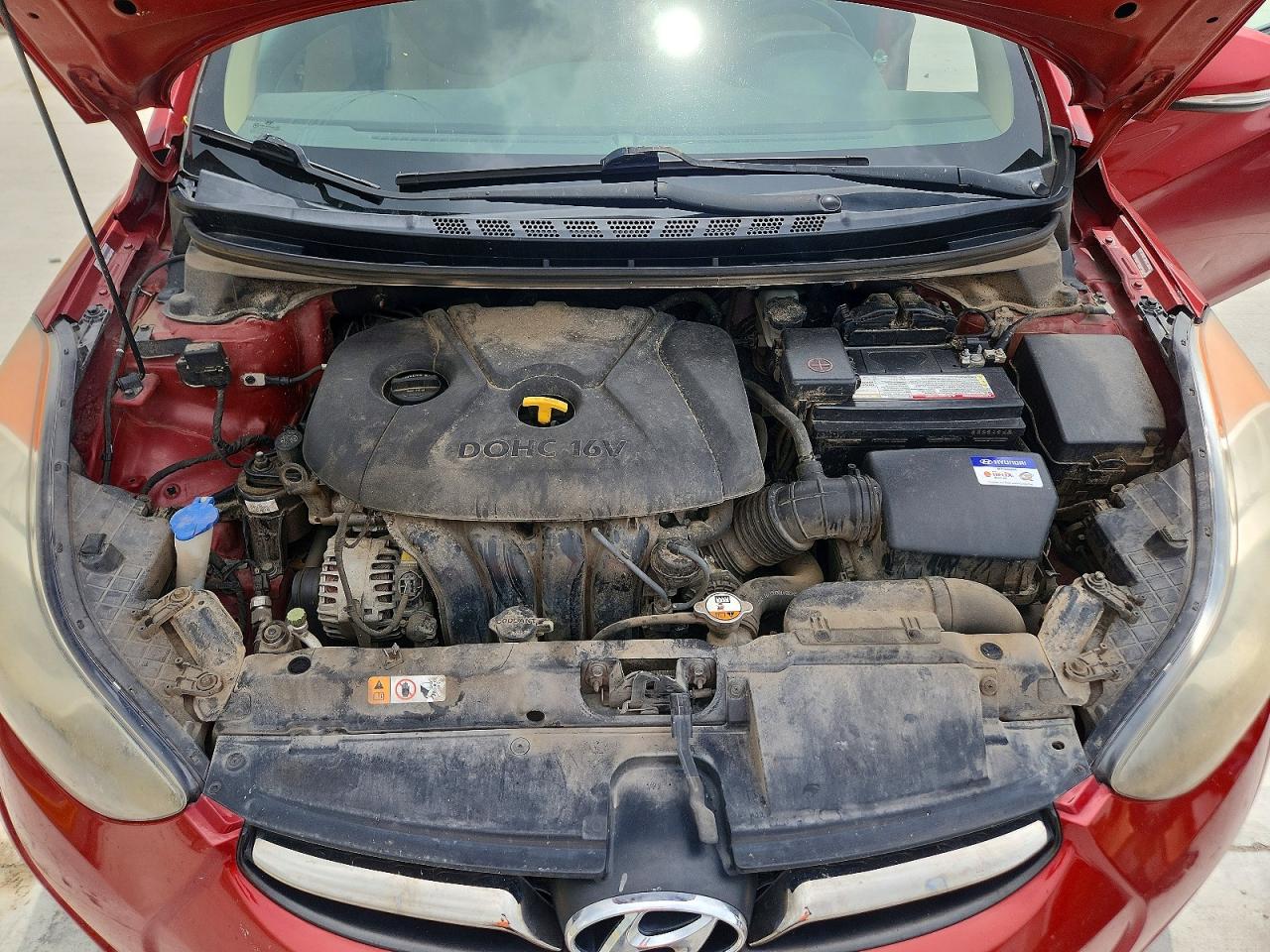 2012 Hyundai Elantra Limited Red vin: KMHDH4AE9CU427729