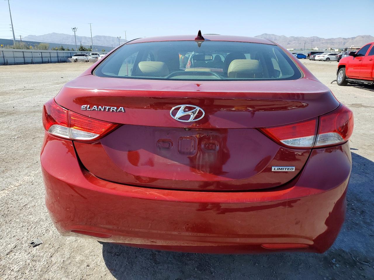2012 Hyundai Elantra Limited Red vin: KMHDH4AE9CU482116