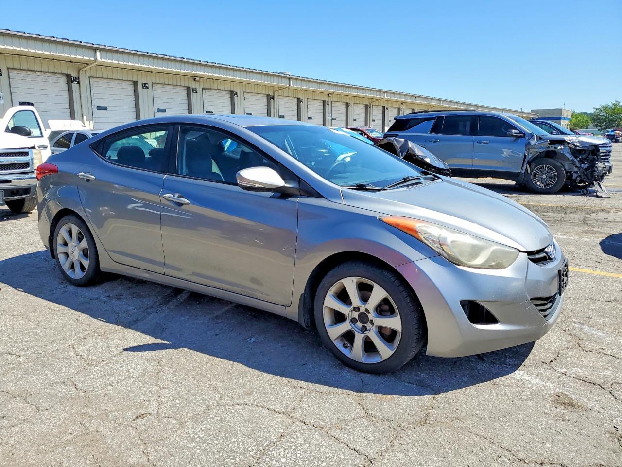 2013 Hyundai Elantra Limited Gray vin: KMHDH4AE9DU564624