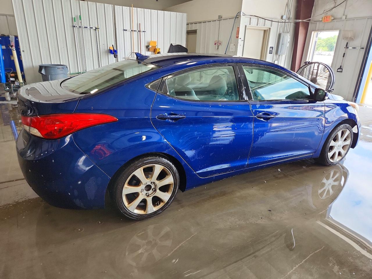 2013 Hyundai Elantra Limited Blue vin: KMHDH4AE9DU576594