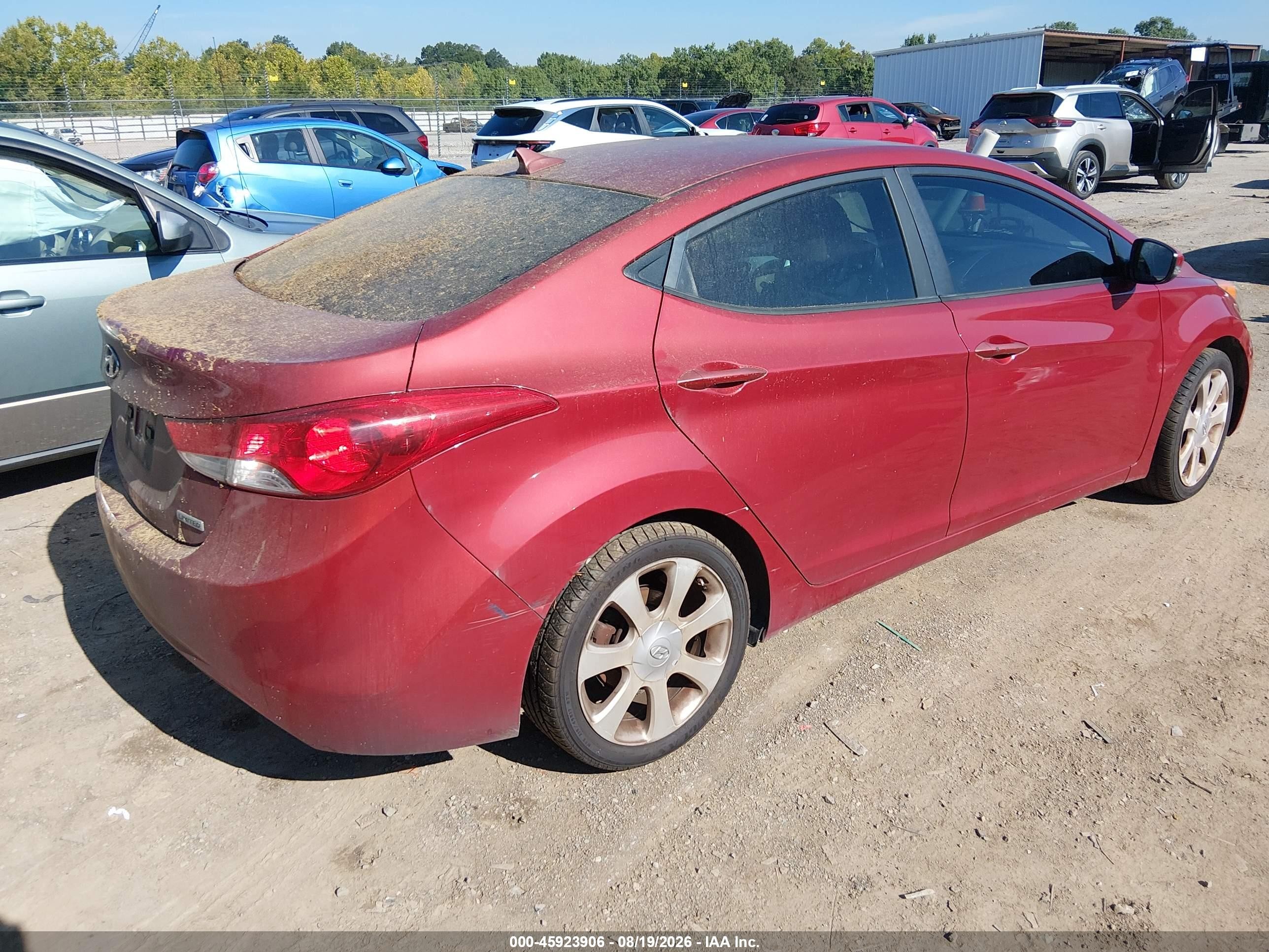 2013 Hyundai Elantra Limited Maroon vin: KMHDH4AE9DU611389