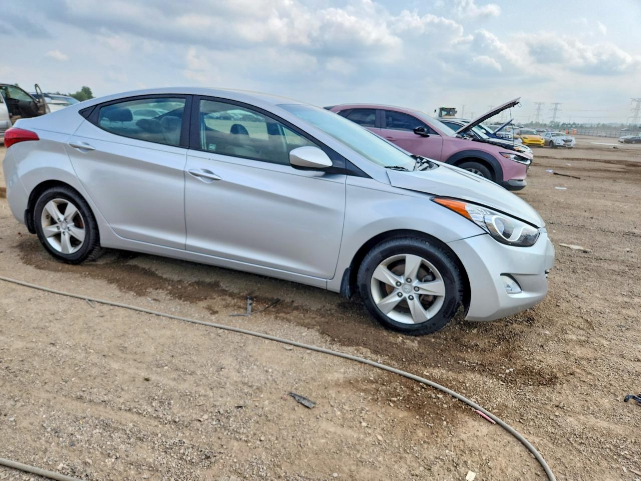 2013 Hyundai Elantra Gls Серебряный vin: KMHDH4AE9DU624790