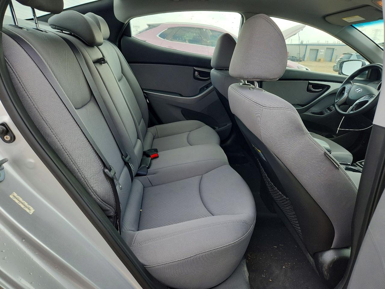 2013 Hyundai Elantra Gls Серебряный vin: KMHDH4AE9DU624790