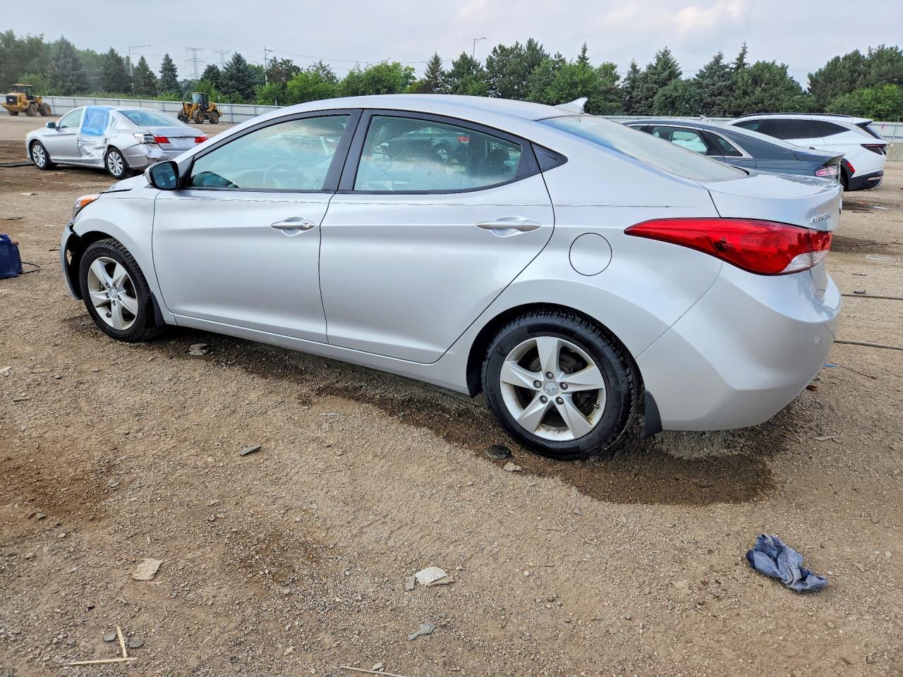 2013 Hyundai Elantra Gls Серебряный vin: KMHDH4AE9DU624790