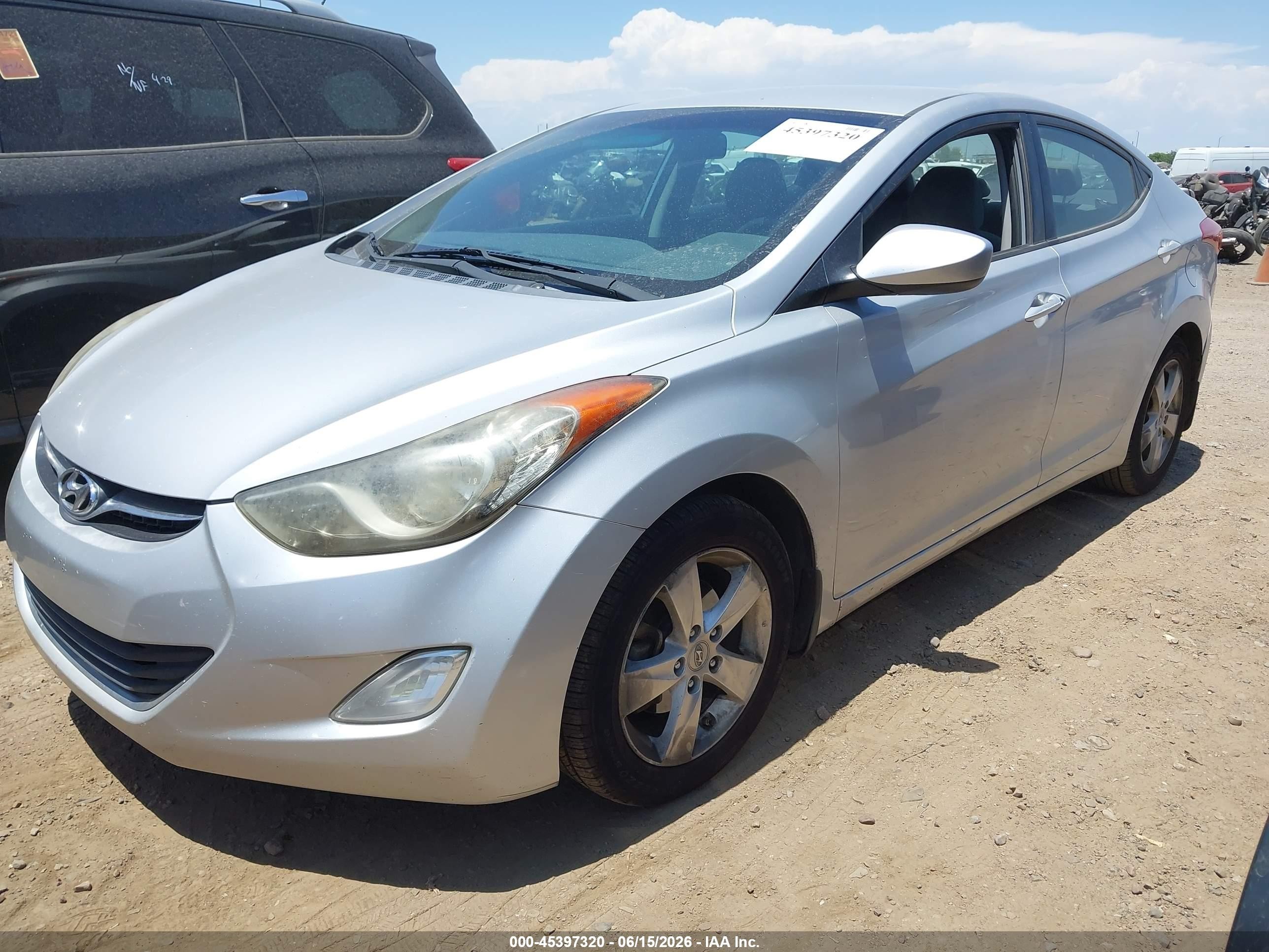 2013 Hyundai Elantra Gls Silver vin: KMHDH4AE9DU680468