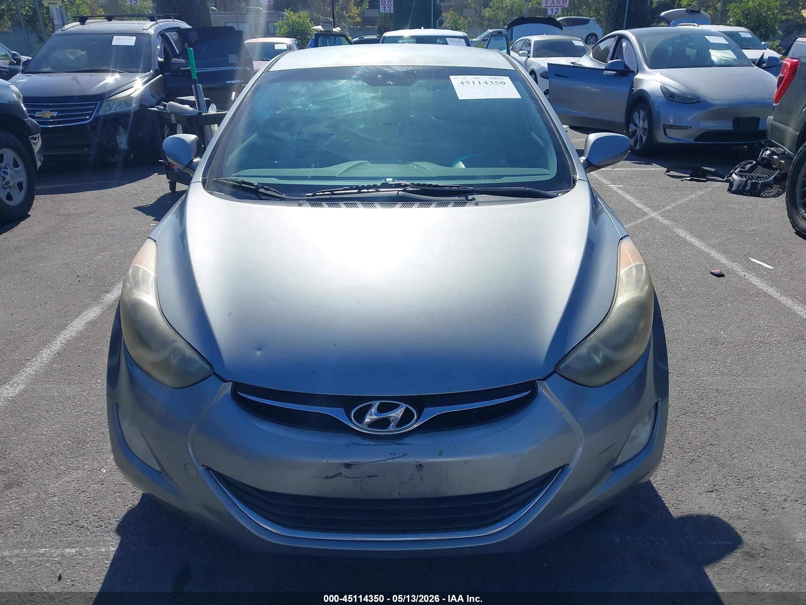 2013 Hyundai Elantra Gls/limited Silver vin: KMHDH4AE9DU689641