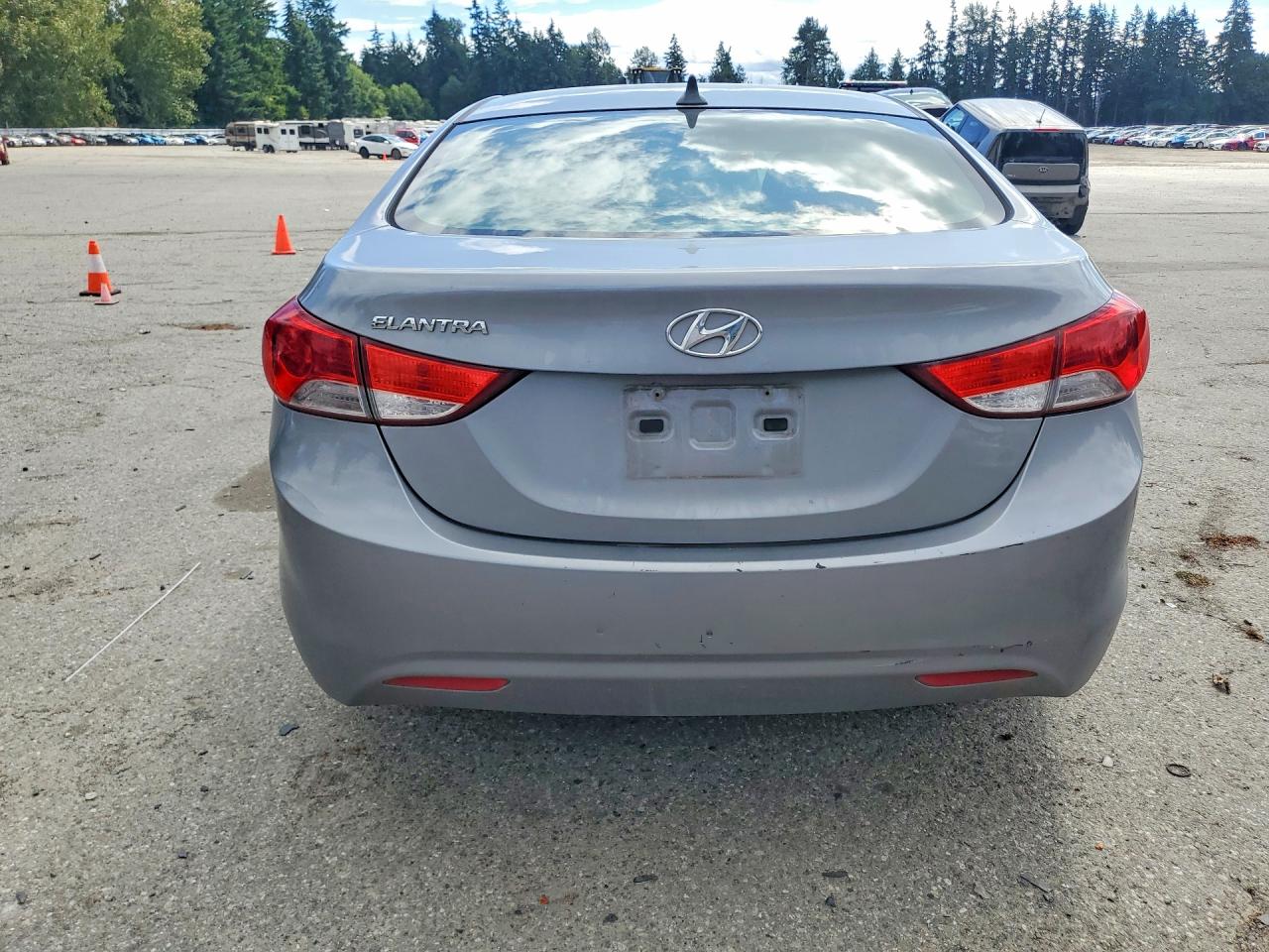 2013 Hyundai Elantra Gls Gray vin: KMHDH4AE9DU708995