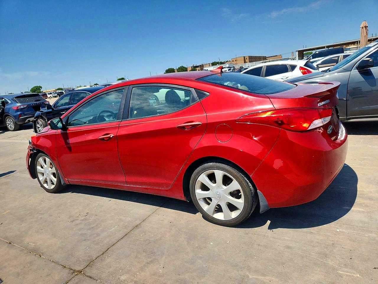 2013 Hyundai Elantra Limited Красный vin: KMHDH4AE9DU746162