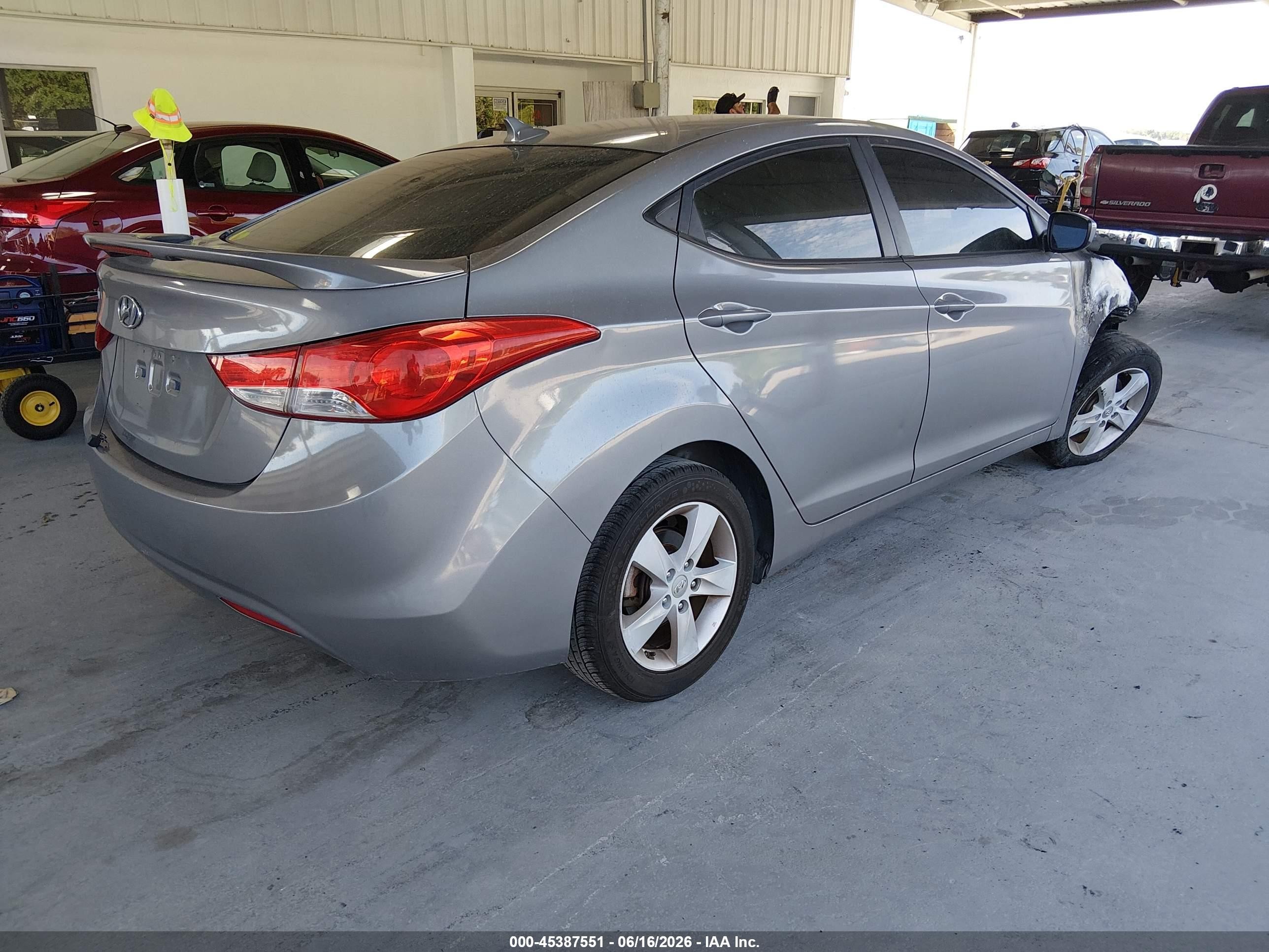 2013 Hyundai Elantra Gls Silver vin: KMHDH4AE9DU749370