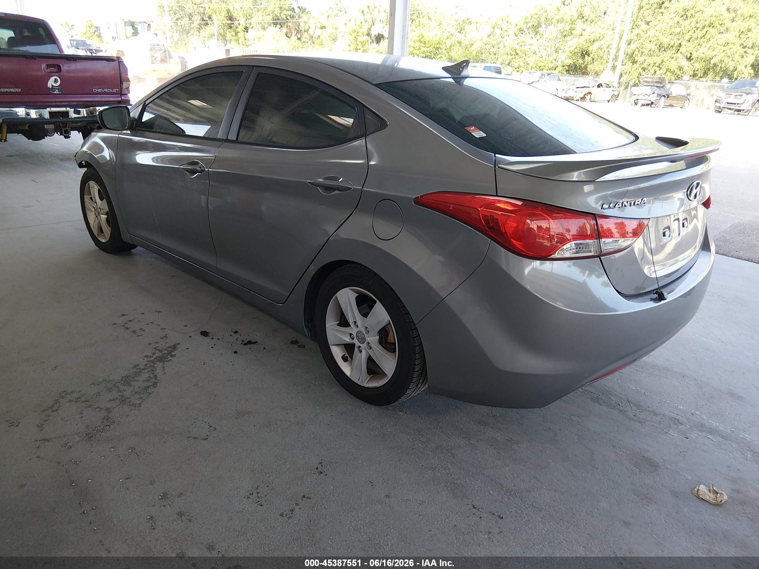 2013 Hyundai Elantra Gls Silver vin: KMHDH4AE9DU749370