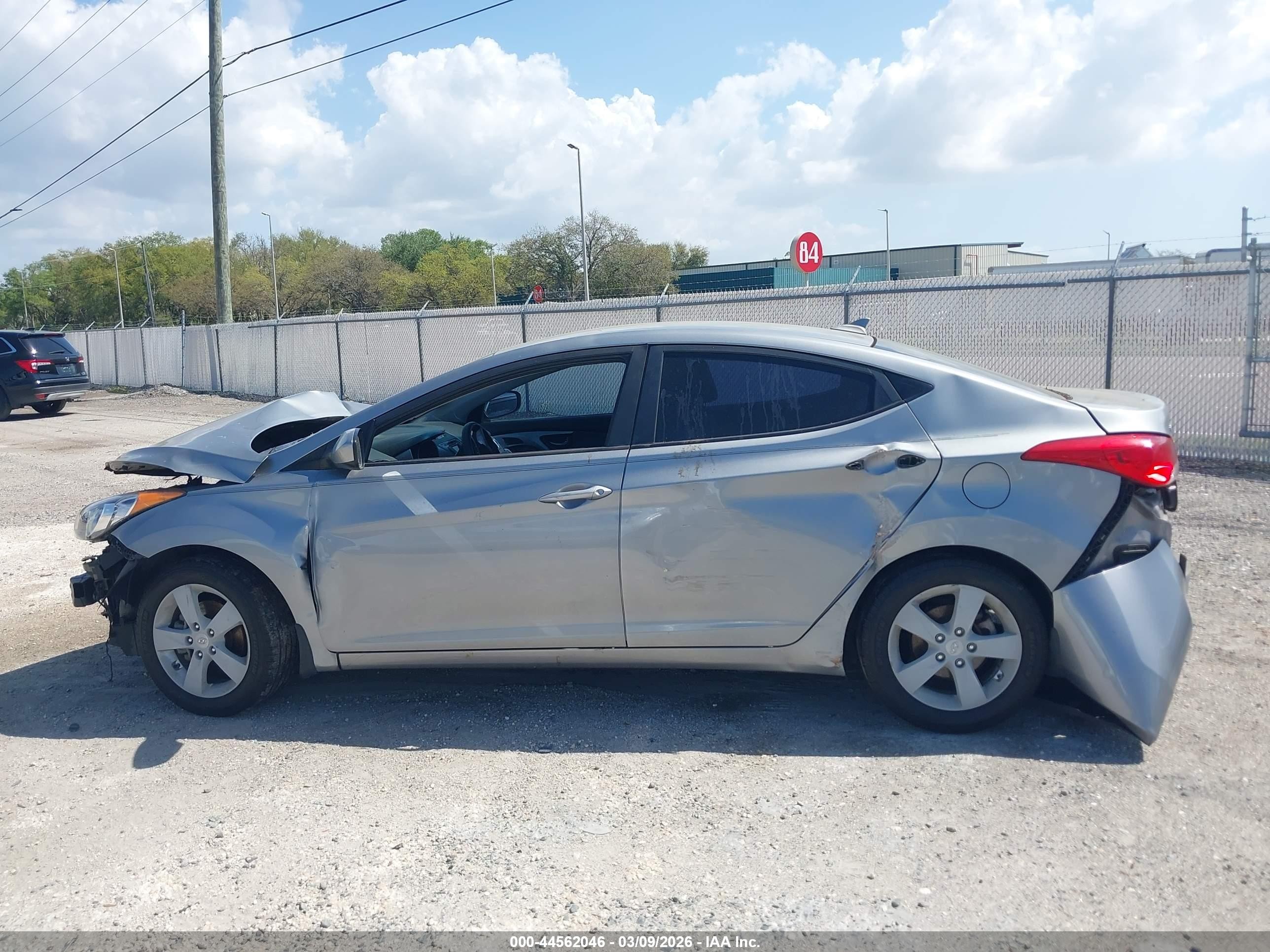 2013 Hyundai Elantra Gls Silver vin: KMHDH4AE9DU775175
