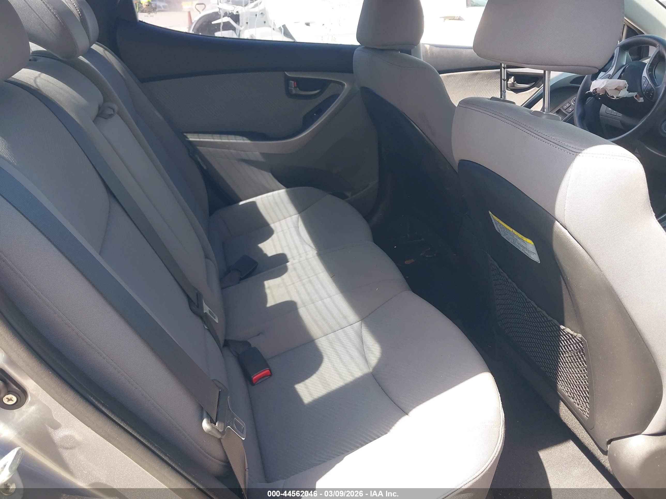 2013 Hyundai Elantra Gls Silver vin: KMHDH4AE9DU775175