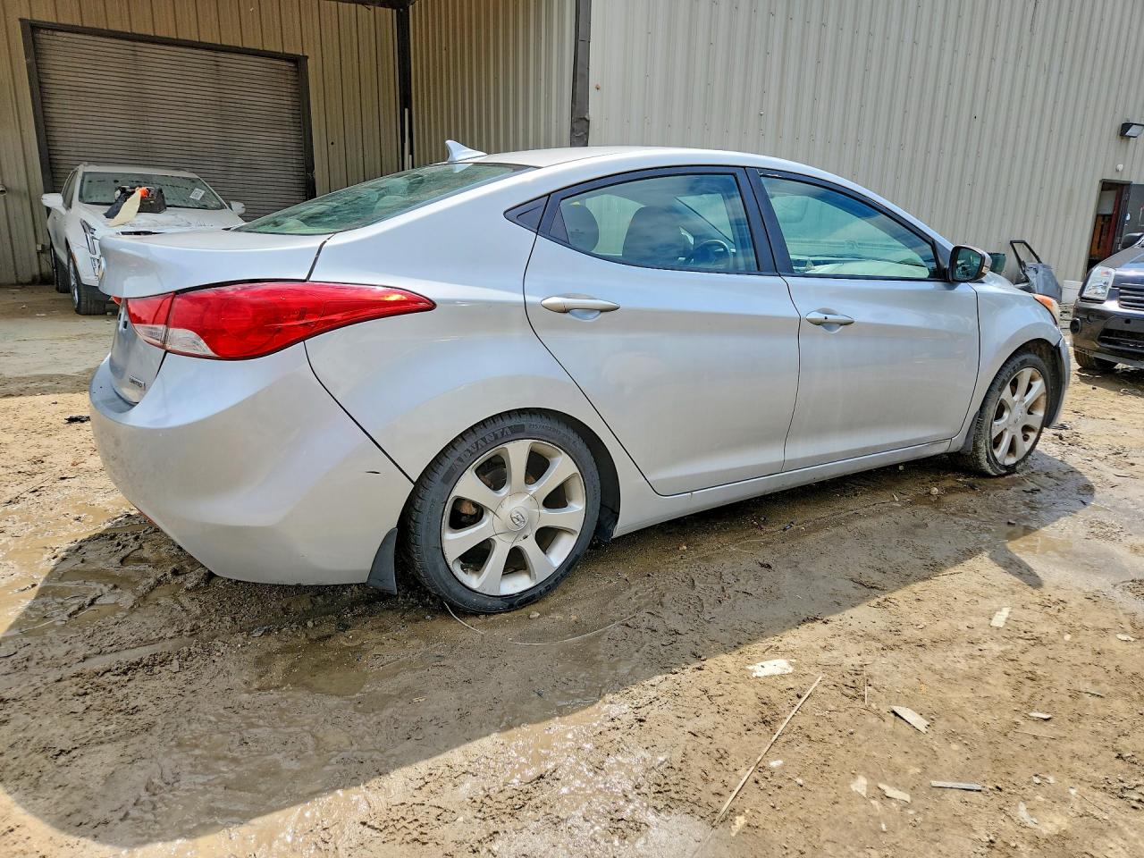 2013 Hyundai Elantra Limited Silver vin: KMHDH4AE9DU838419