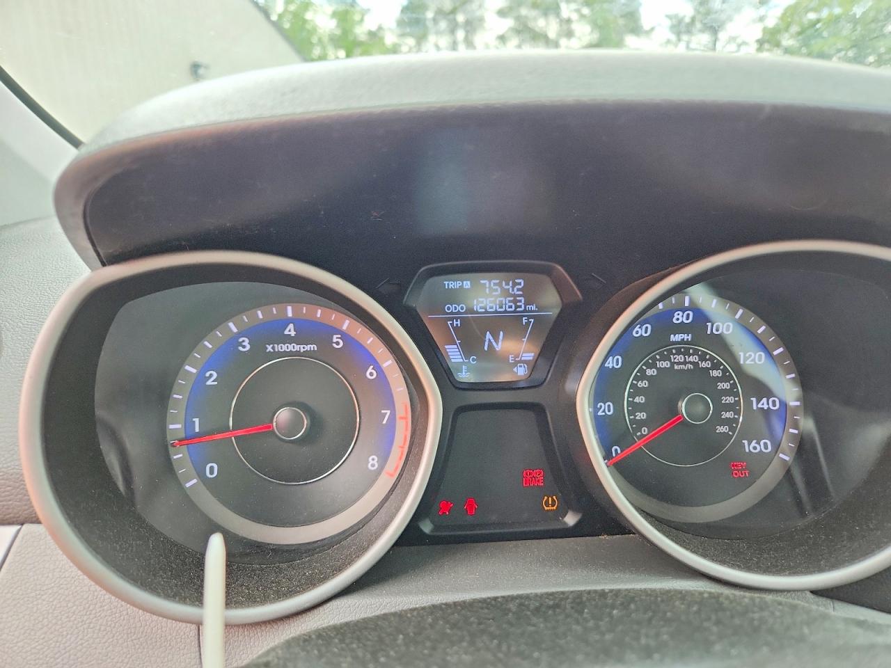 2013 Hyundai Elantra Limited Silver vin: KMHDH4AE9DU838419