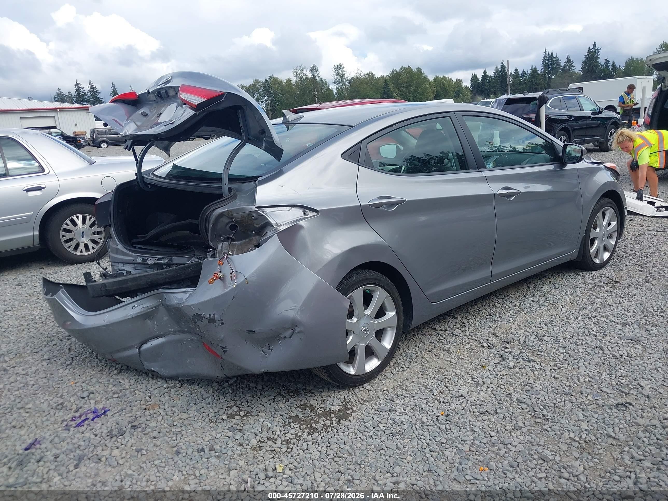 2013 Hyundai Elantra Limited Silver vin: KMHDH4AE9DU917279
