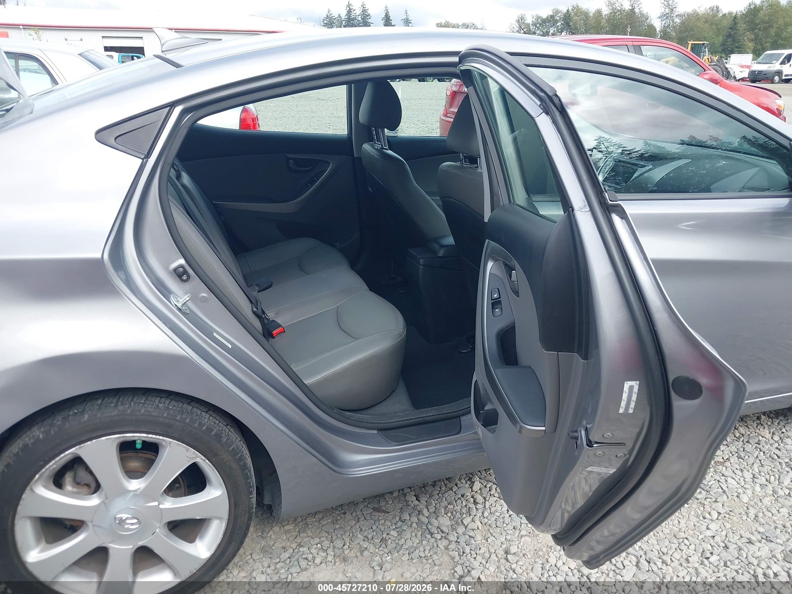 2013 Hyundai Elantra Limited Silver vin: KMHDH4AE9DU917279