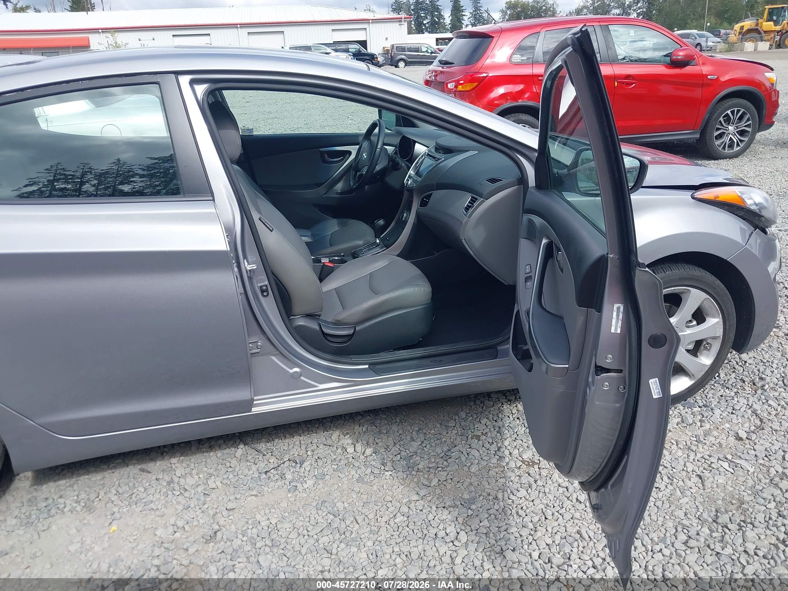 2013 Hyundai Elantra Limited Silver vin: KMHDH4AE9DU917279