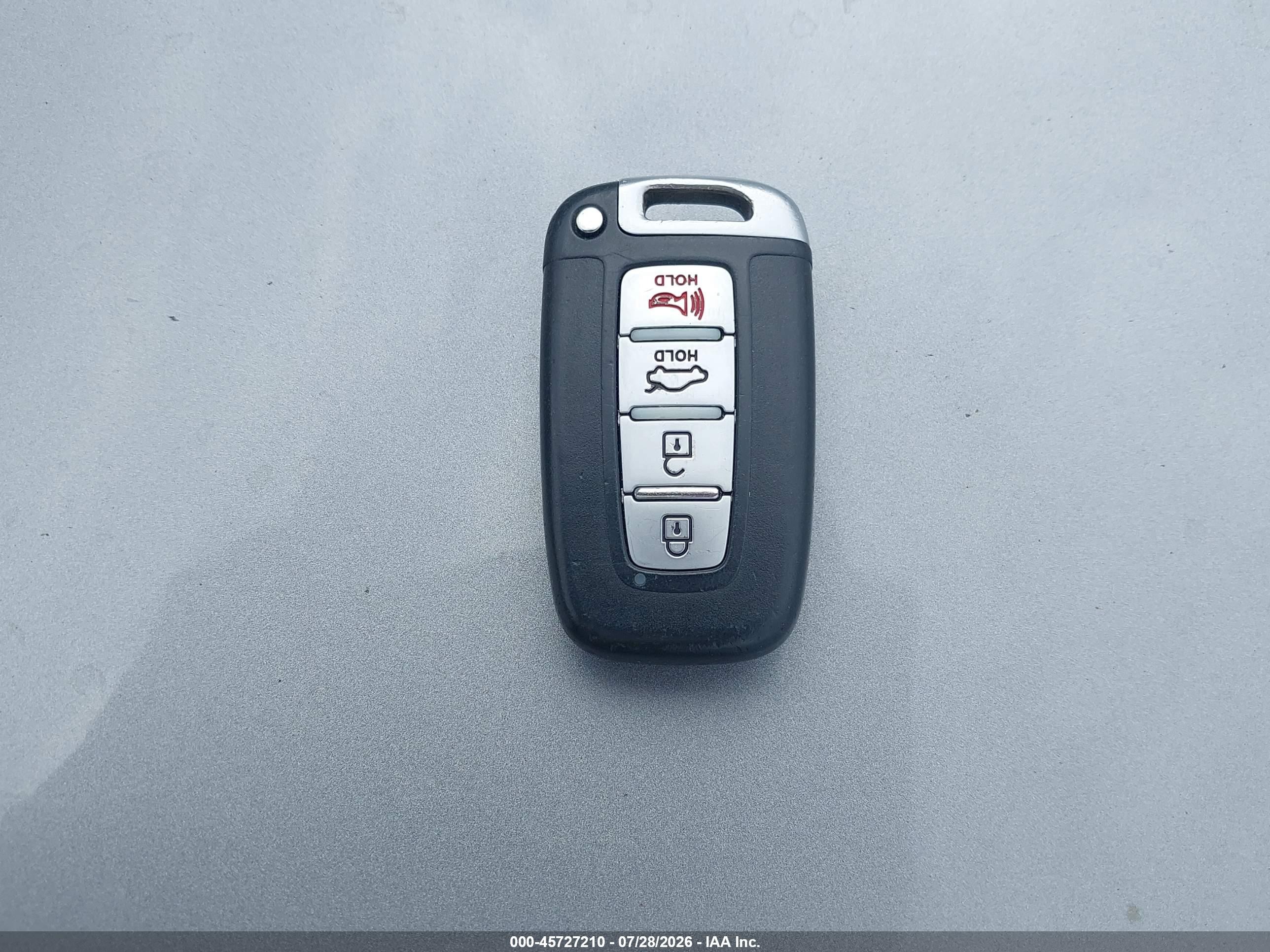 2013 Hyundai Elantra Limited Silver vin: KMHDH4AE9DU917279