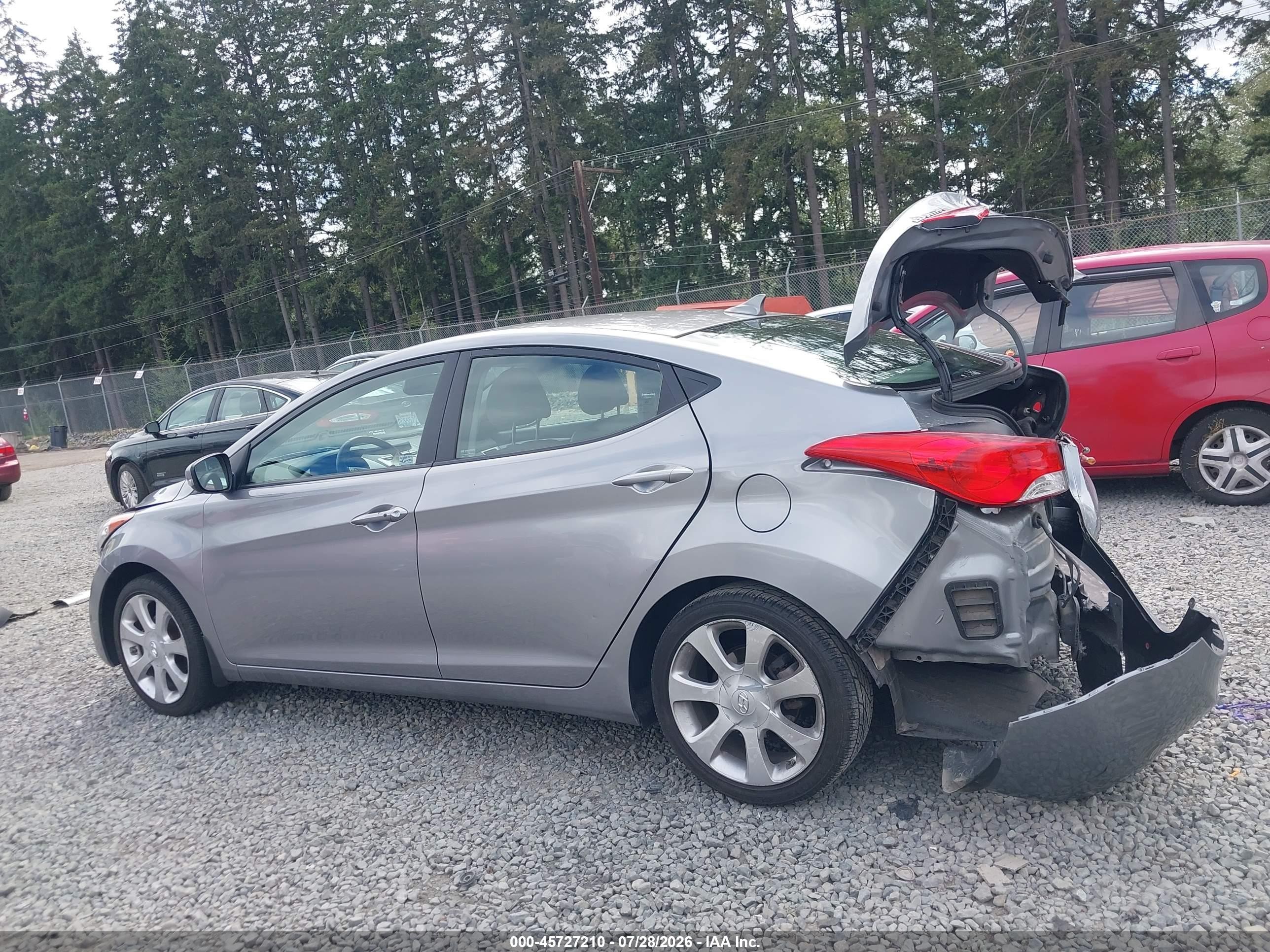 2013 Hyundai Elantra Limited Silver vin: KMHDH4AE9DU917279