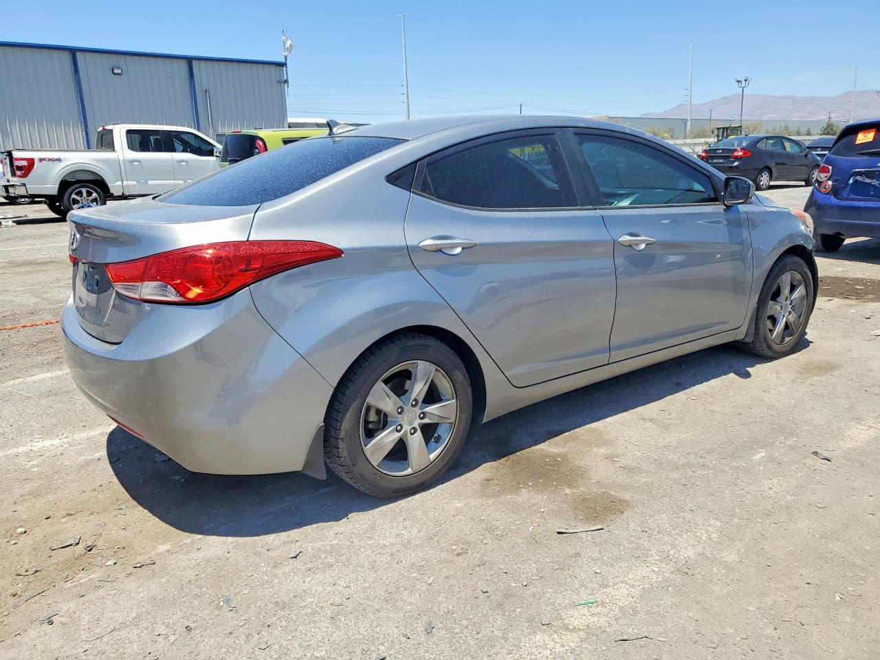 2013 Hyundai Elantra Gls Серебряный vin: KMHDH4AE9DU933899