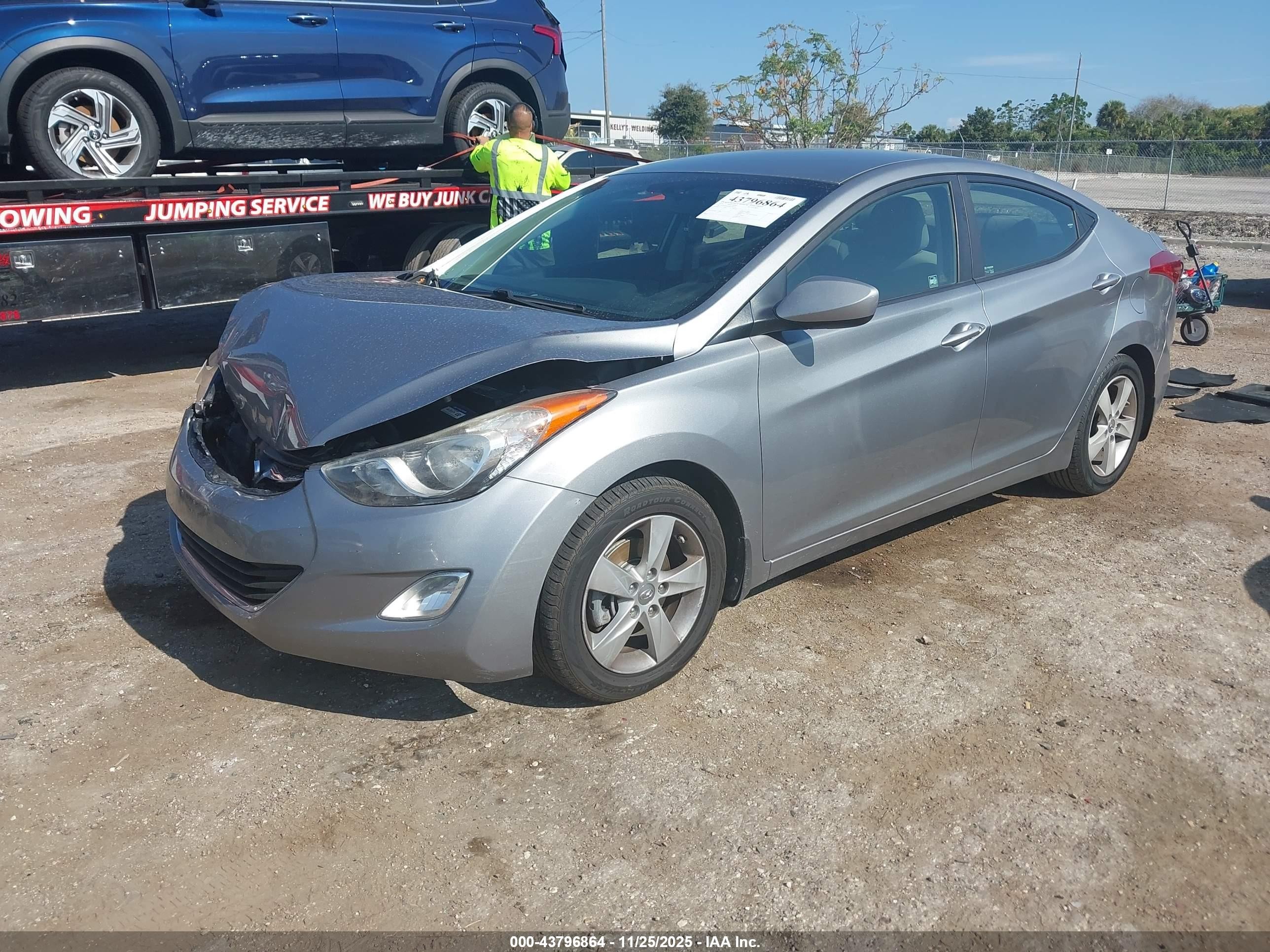 2013 Hyundai Elantra Gls Gray vin: KMHDH4AE9DU942764