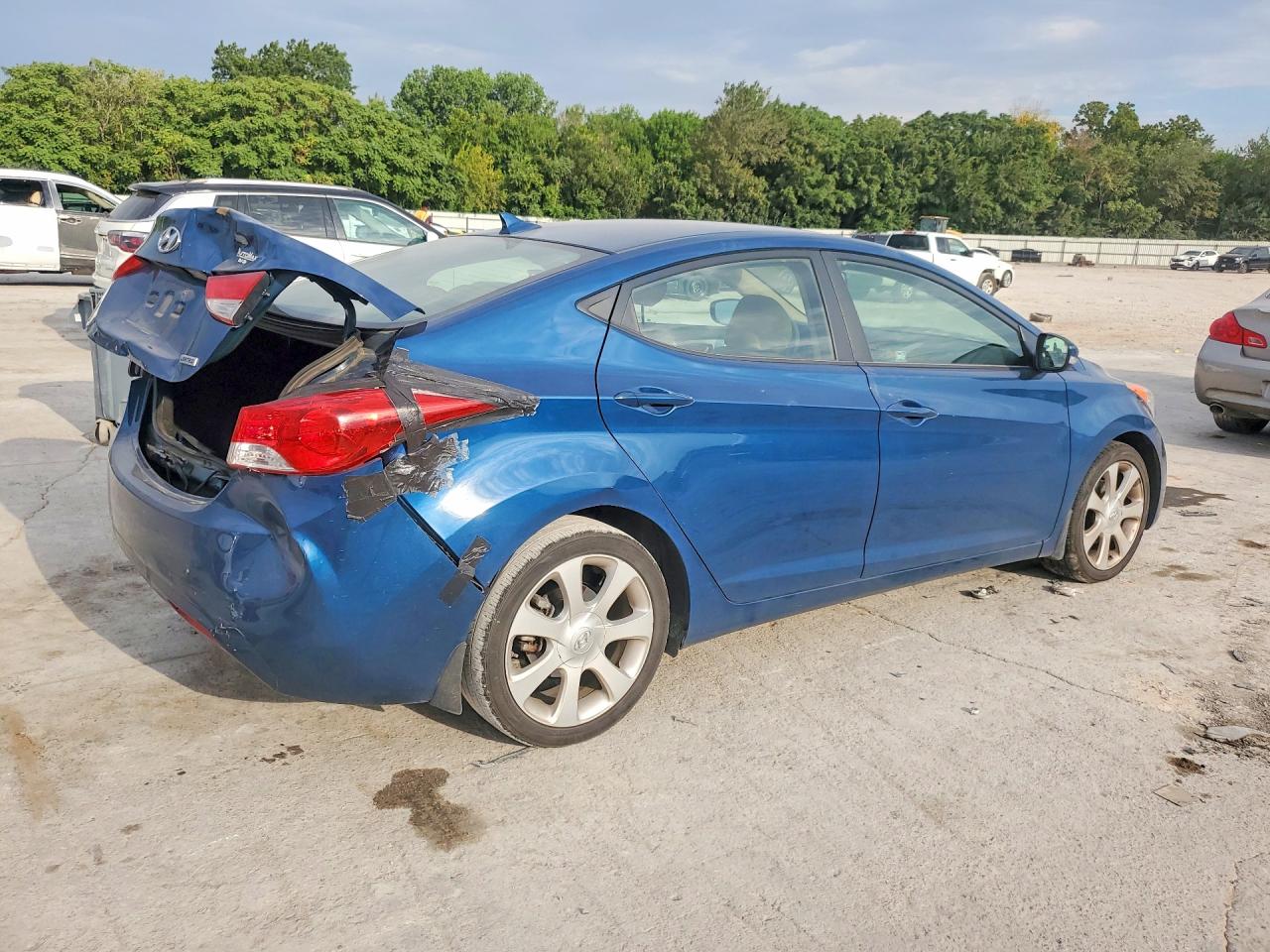 2013 Hyundai Elantra Limited Blue vin: KMHDH4AE9DU976381