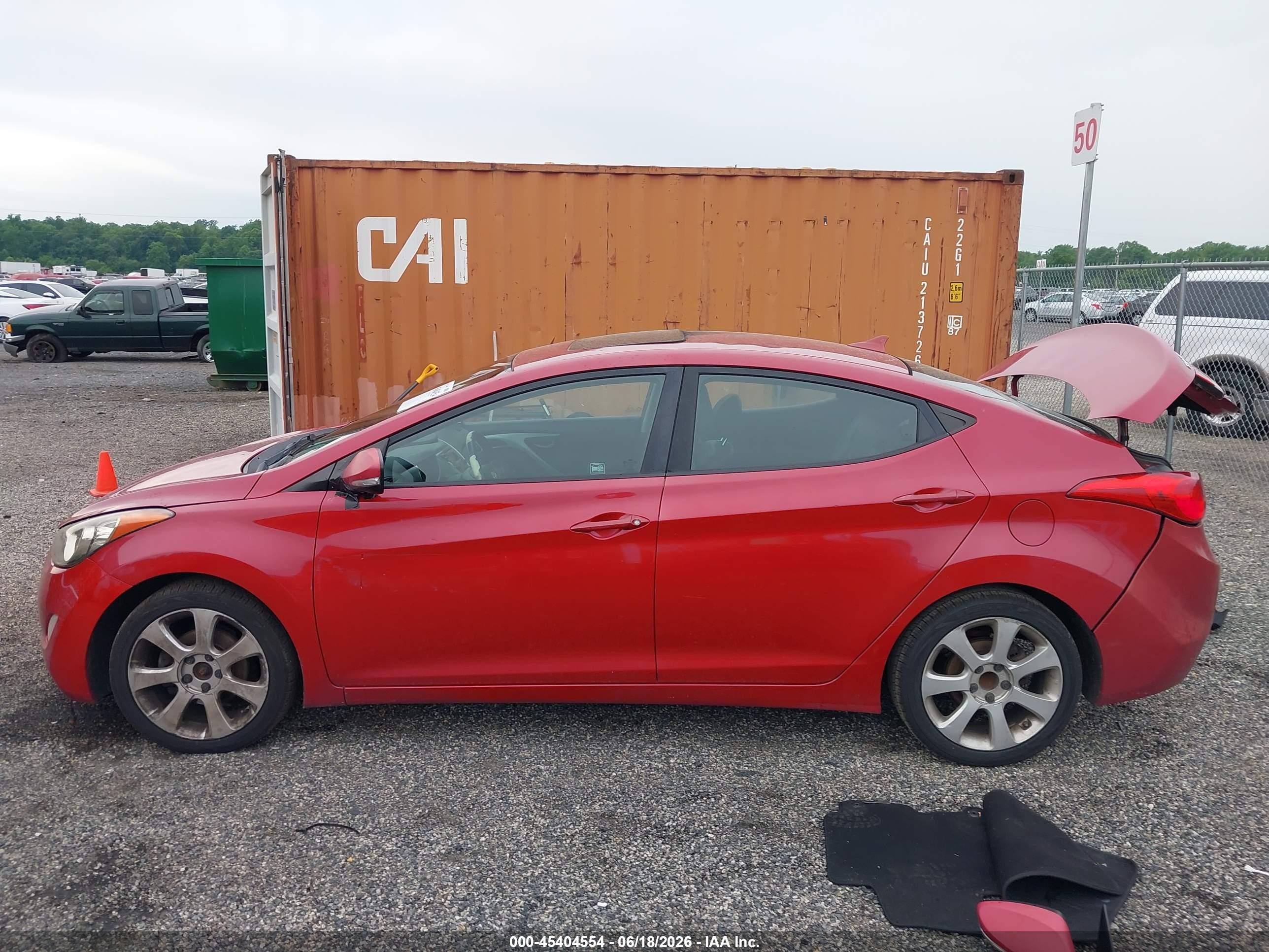 2013 Hyundai Elantra Limited Red vin: KMHDH4AE9DU997005