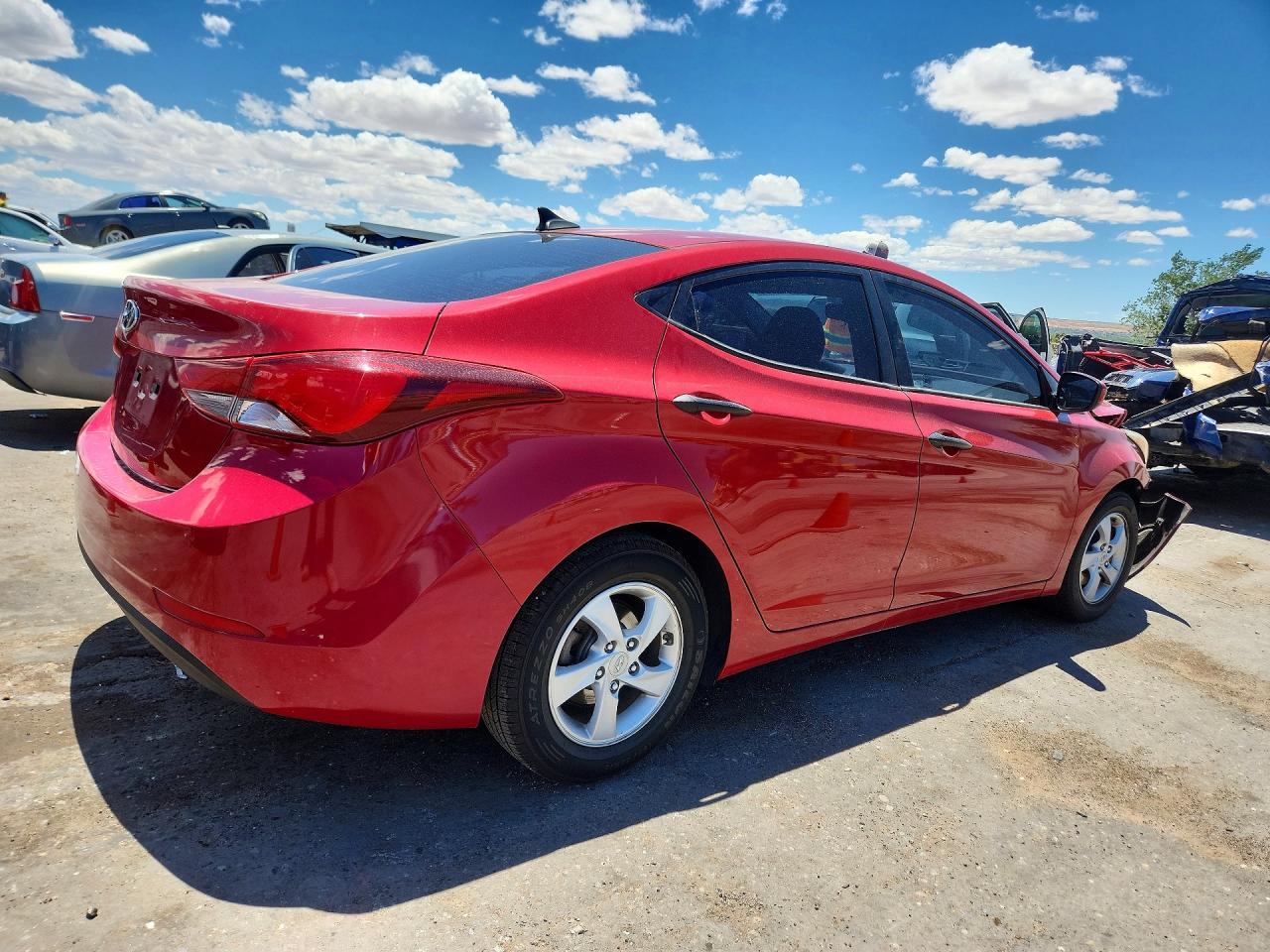 2014 Hyundai Elantra Red vin: KMHDH4AE9EU108883