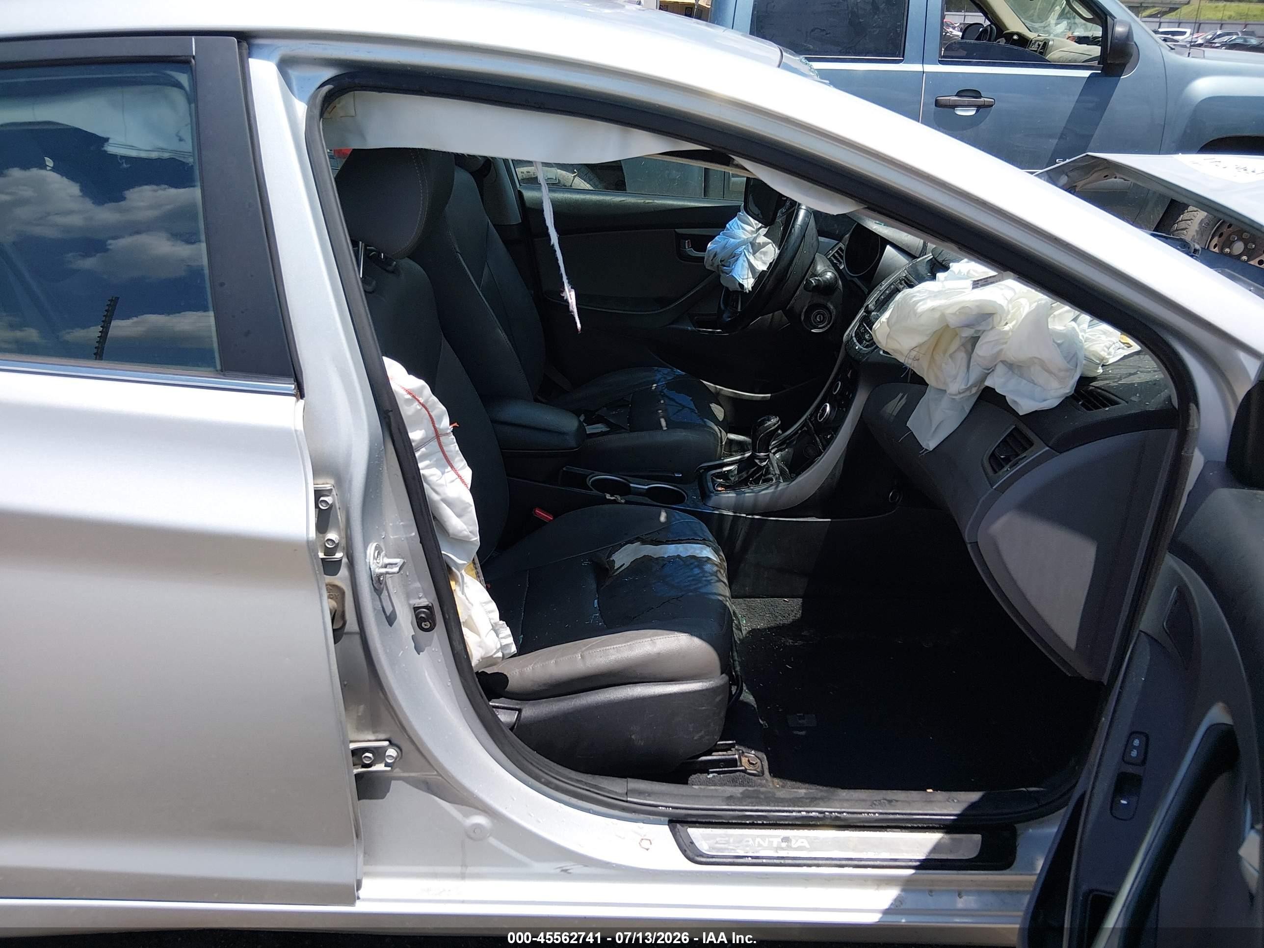 2014 Hyundai Elantra Limited Silver vin: KMHDH4AE9EU170476